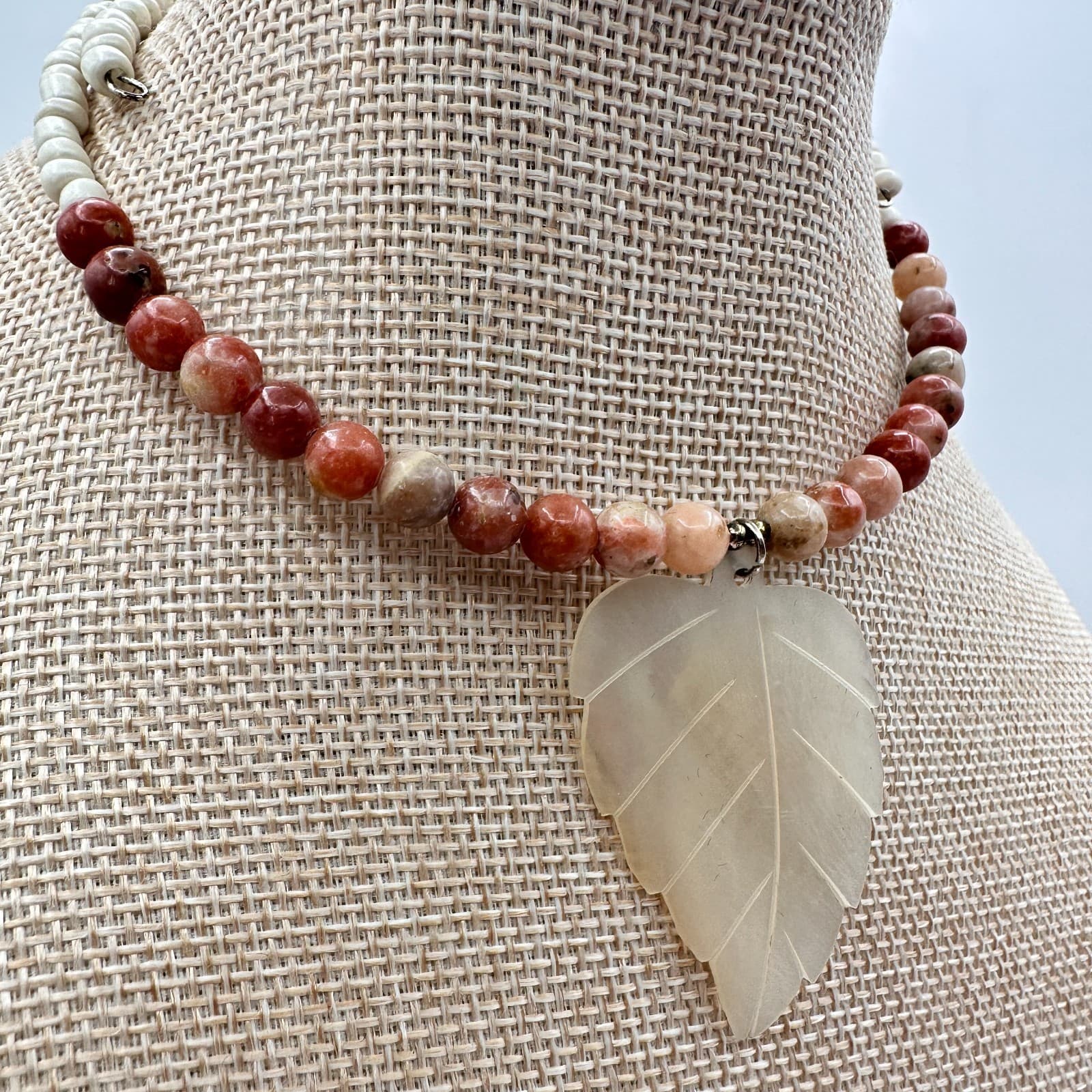 Vintage 80s Agate Leaf Pendant Beaded Necklace Jasper Sunstone Choker Jewelry - Thumbnail 4
