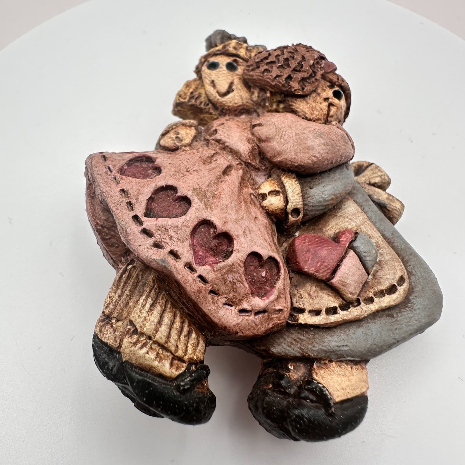 Vintage 90s Sandy Resin Hugging Girls Best Friend Brooch Pin Classic Jewelry - Thumbnail 4