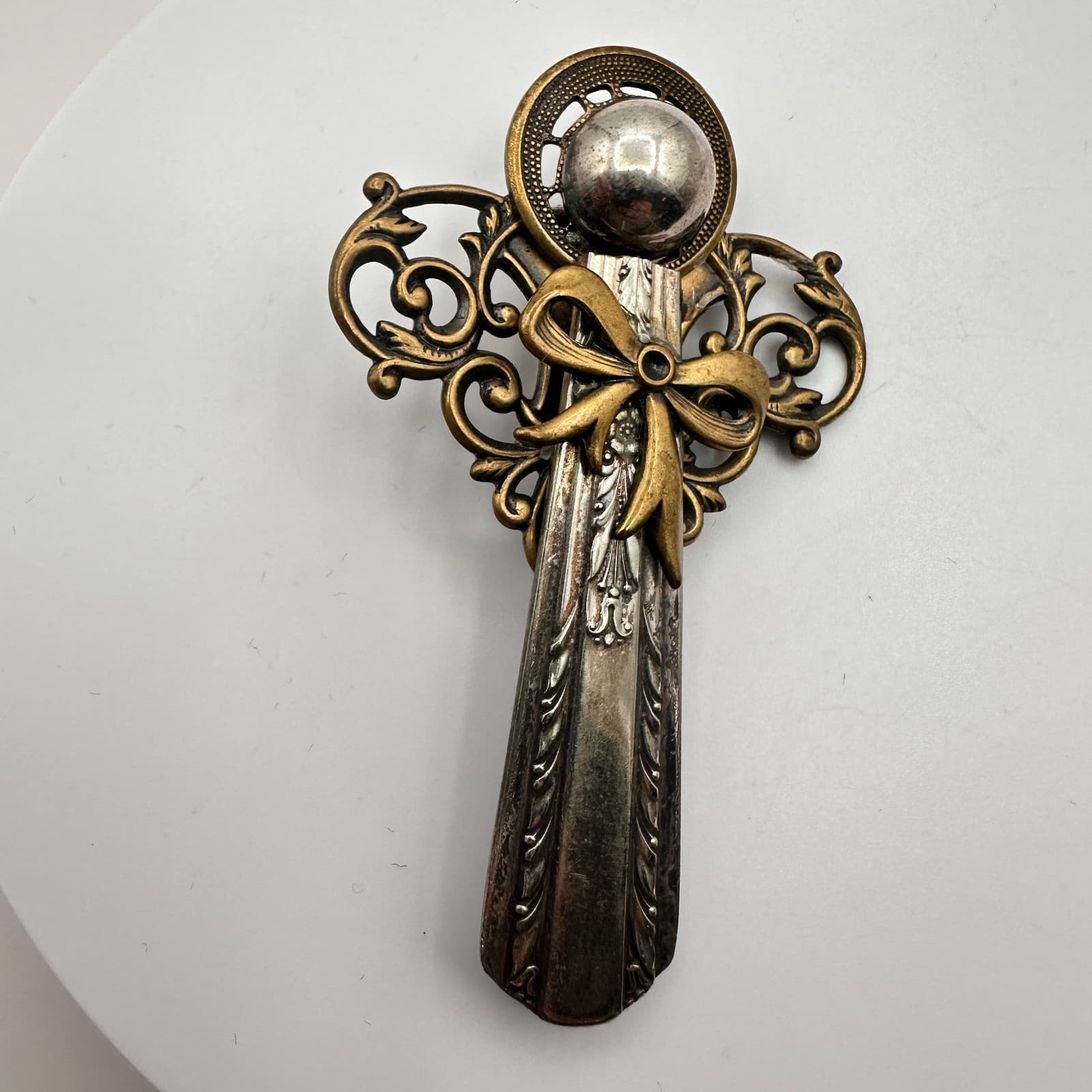 Vintage 90s Filigree Bow Brooch Pin Religious Women's Classic Fashion Jewelry - Thumbnail 5