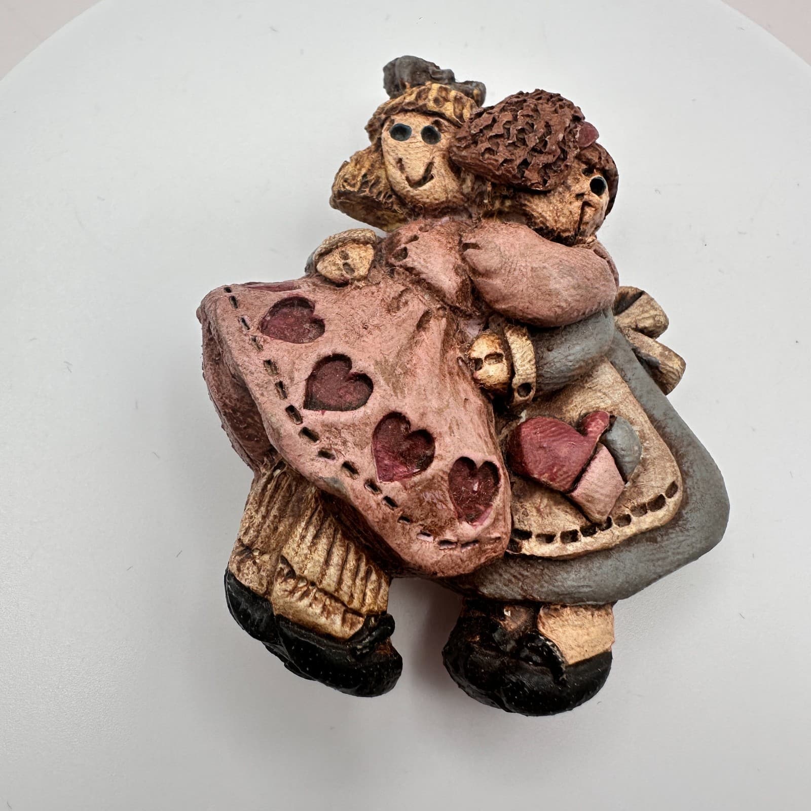 Vintage 90s Sandy Resin Hugging Girls Best Friend Brooch Pin Classic Jewelry - Thumbnail 3