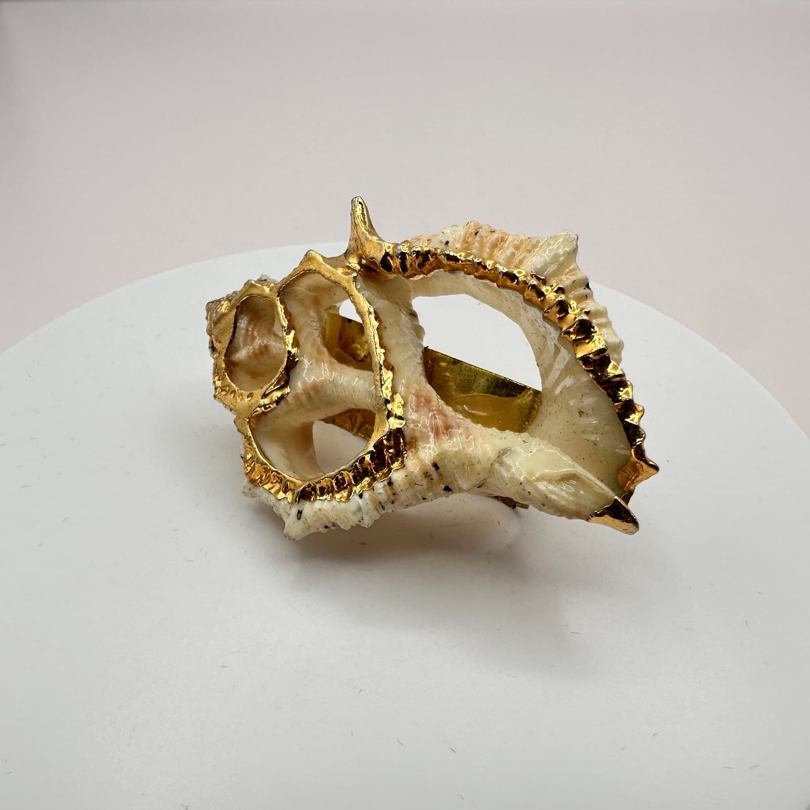 Vintage Y2K Center Cut Frilled Frog Seashell Tie Clip Gold Tone Trim Statement - Thumbnail 2