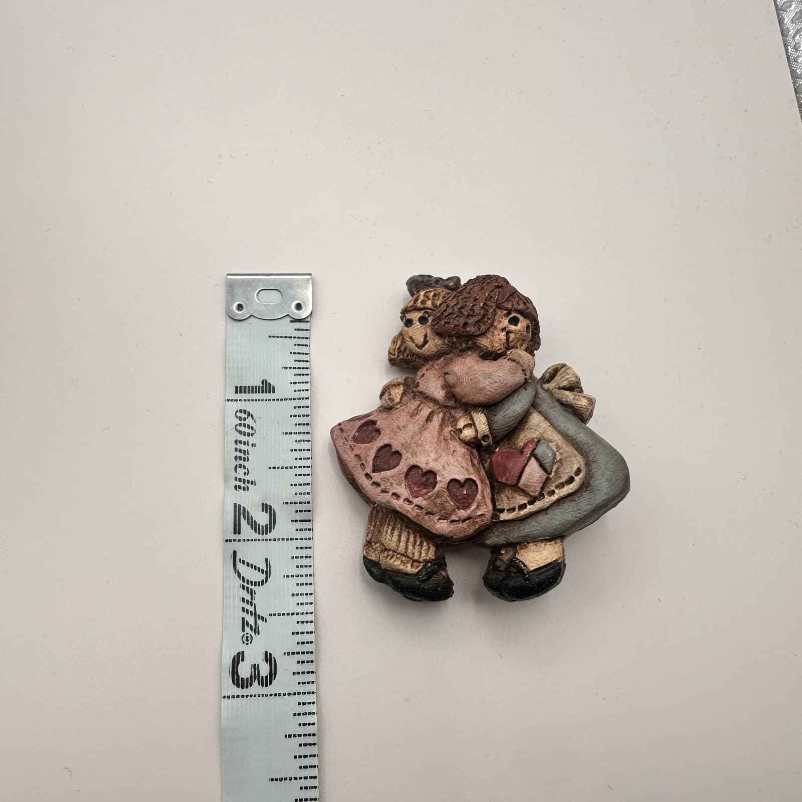 Vintage 90s Sandy Resin Hugging Girls Best Friend Brooch Pin Classic Jewelry - Thumbnail 7