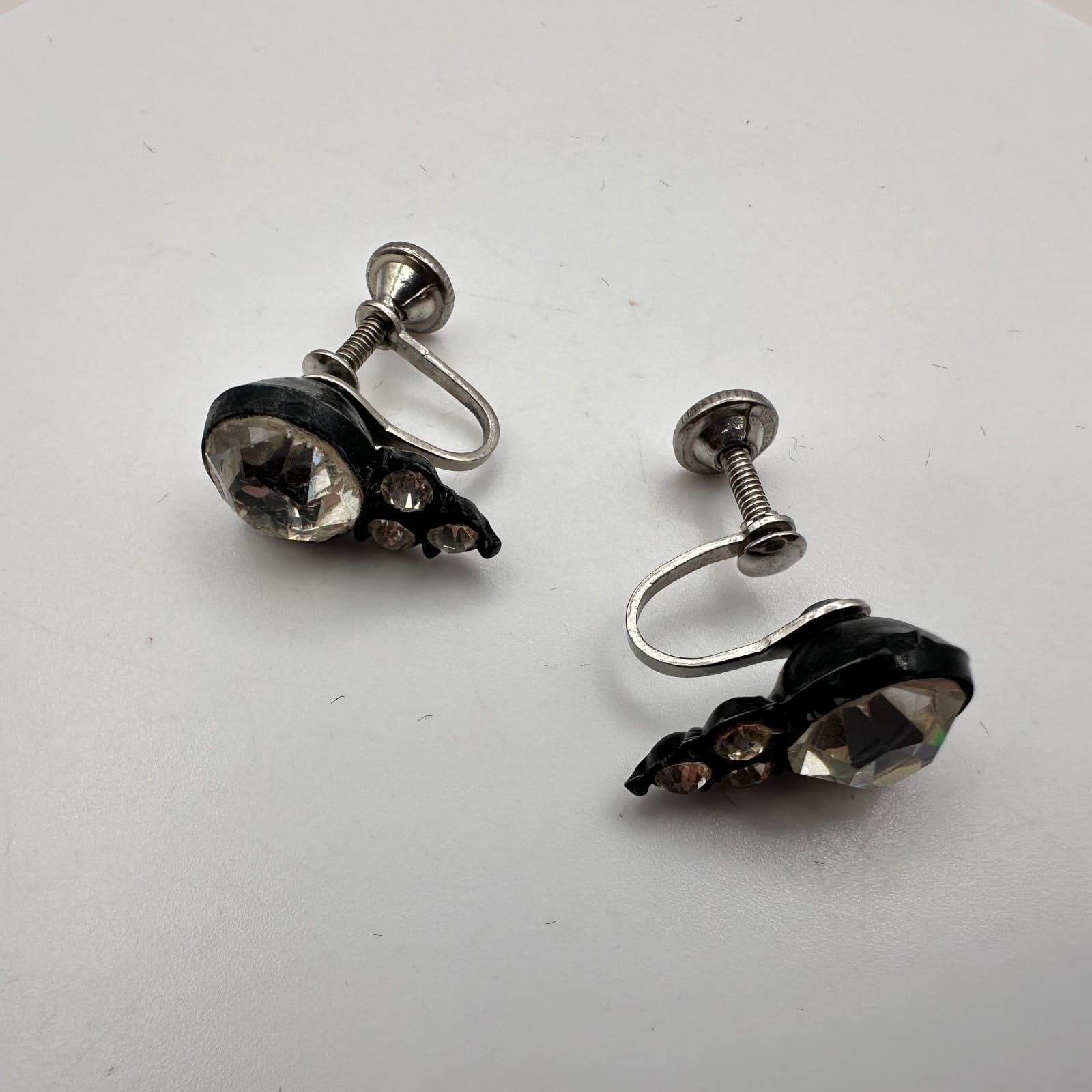 Vintage 80s Clear Glass Black Enamel Earrings Retro Women's Fashion Jewelry - Thumbnail 4