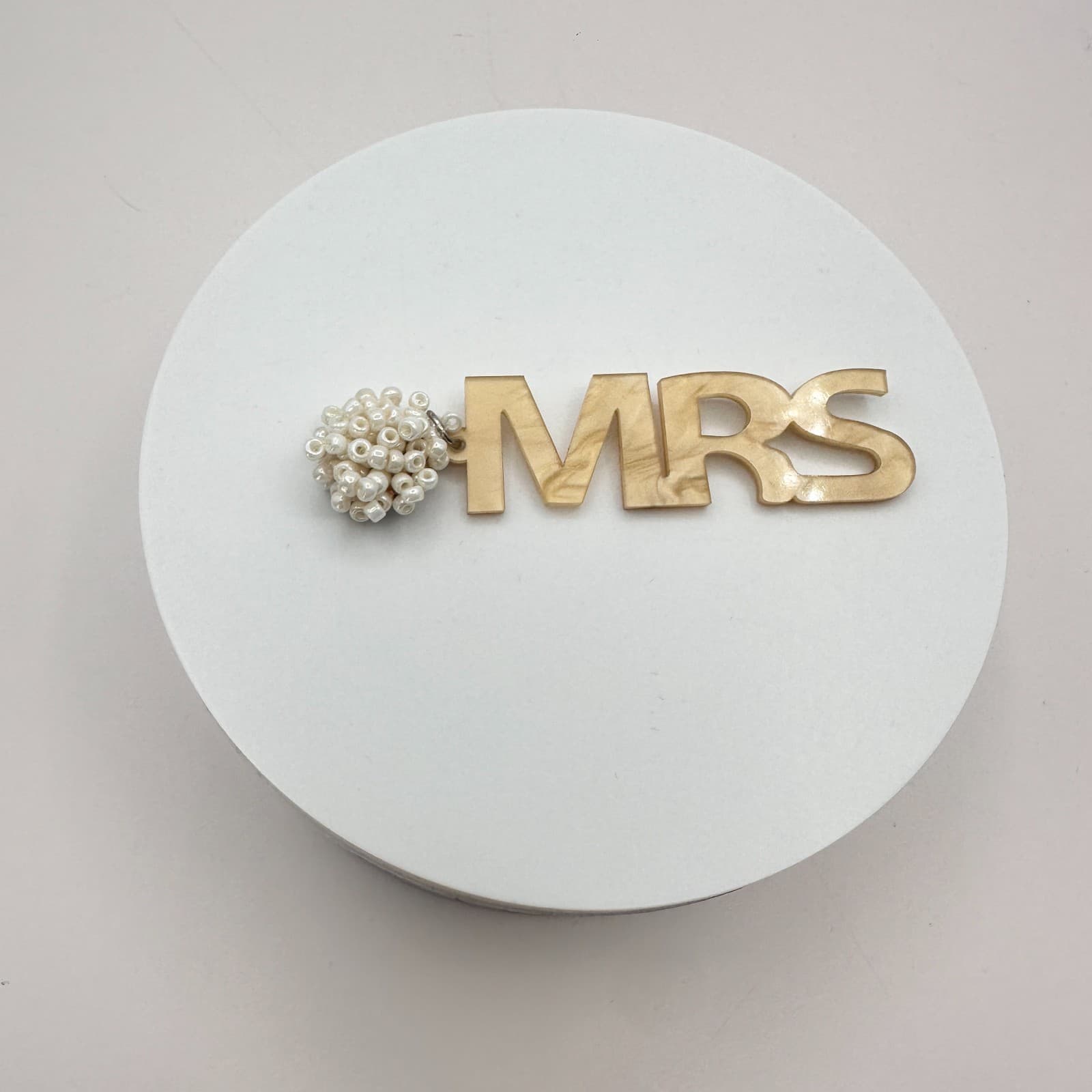 Vintage Y2K MRS Word Charm White Beaded Wedding Table Decoration Centerpiece - Thumbnail 2