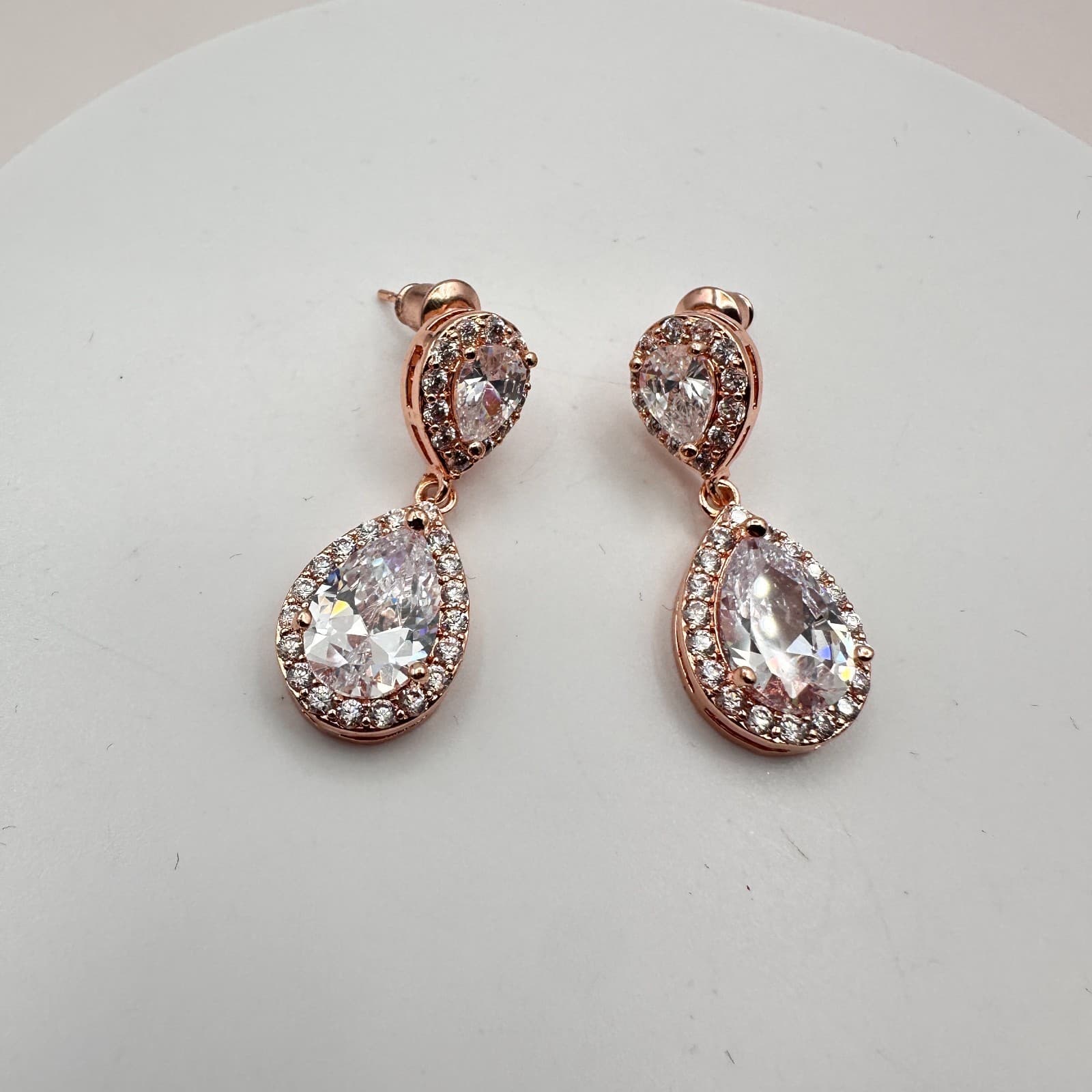 Vintage 90s Rose Gold Tone Pear Cut White Glass Halo Dangle Earrings Jewelry - Thumbnail 3
