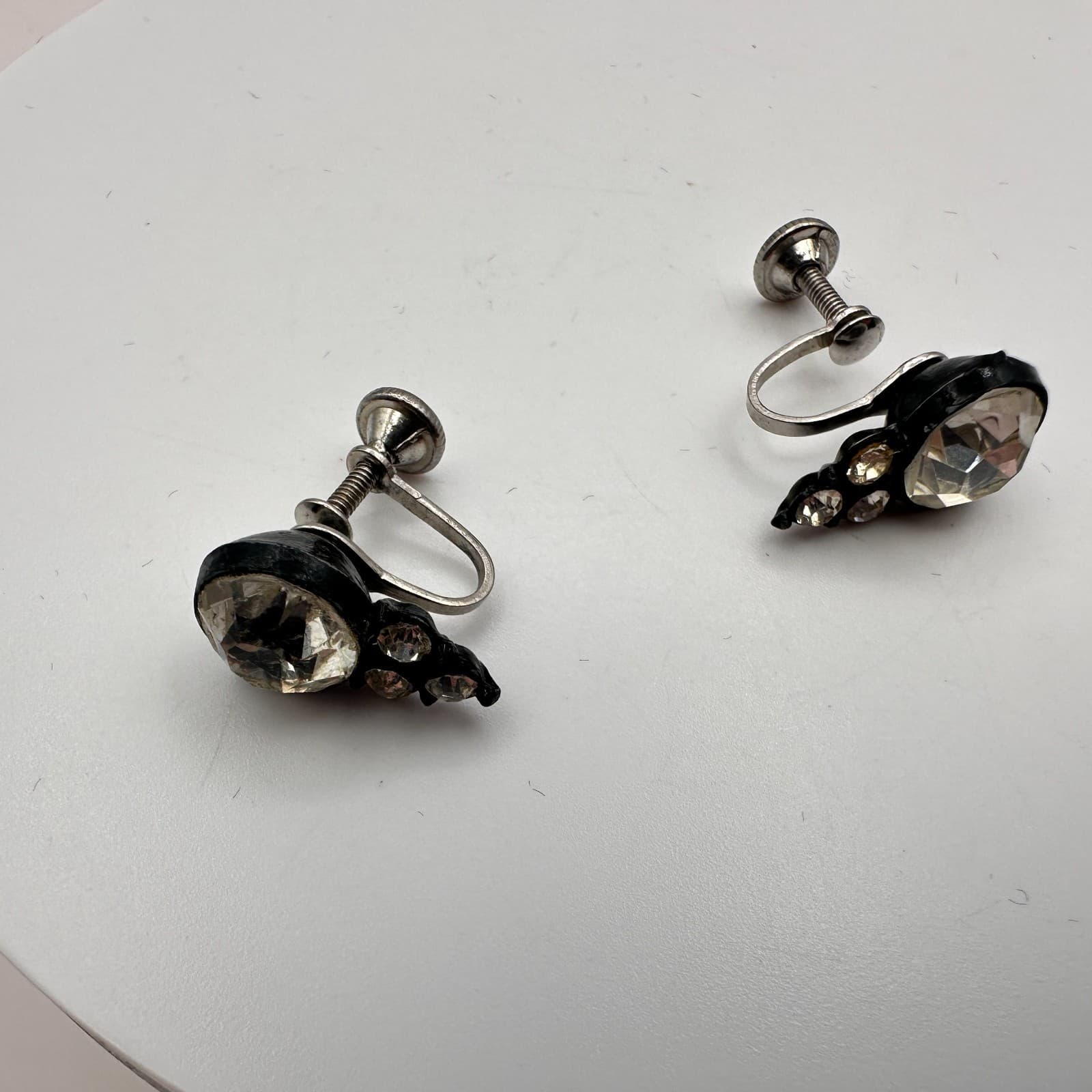 Vintage 80s Clear Glass Black Enamel Earrings Retro Women's Fashion Jewelry - Thumbnail 6