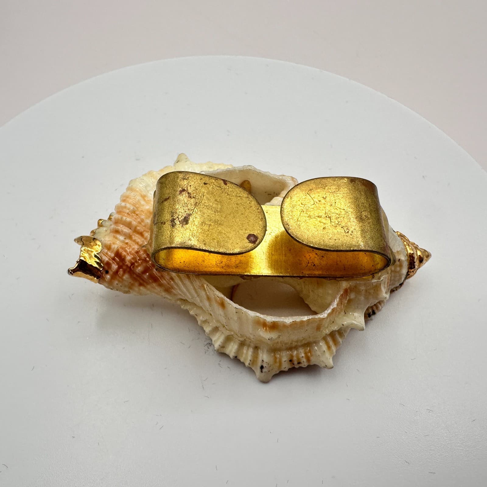 Vintage Y2K Center Cut Frilled Frog Seashell Tie Clip Gold Tone Trim Statement - Thumbnail 7
