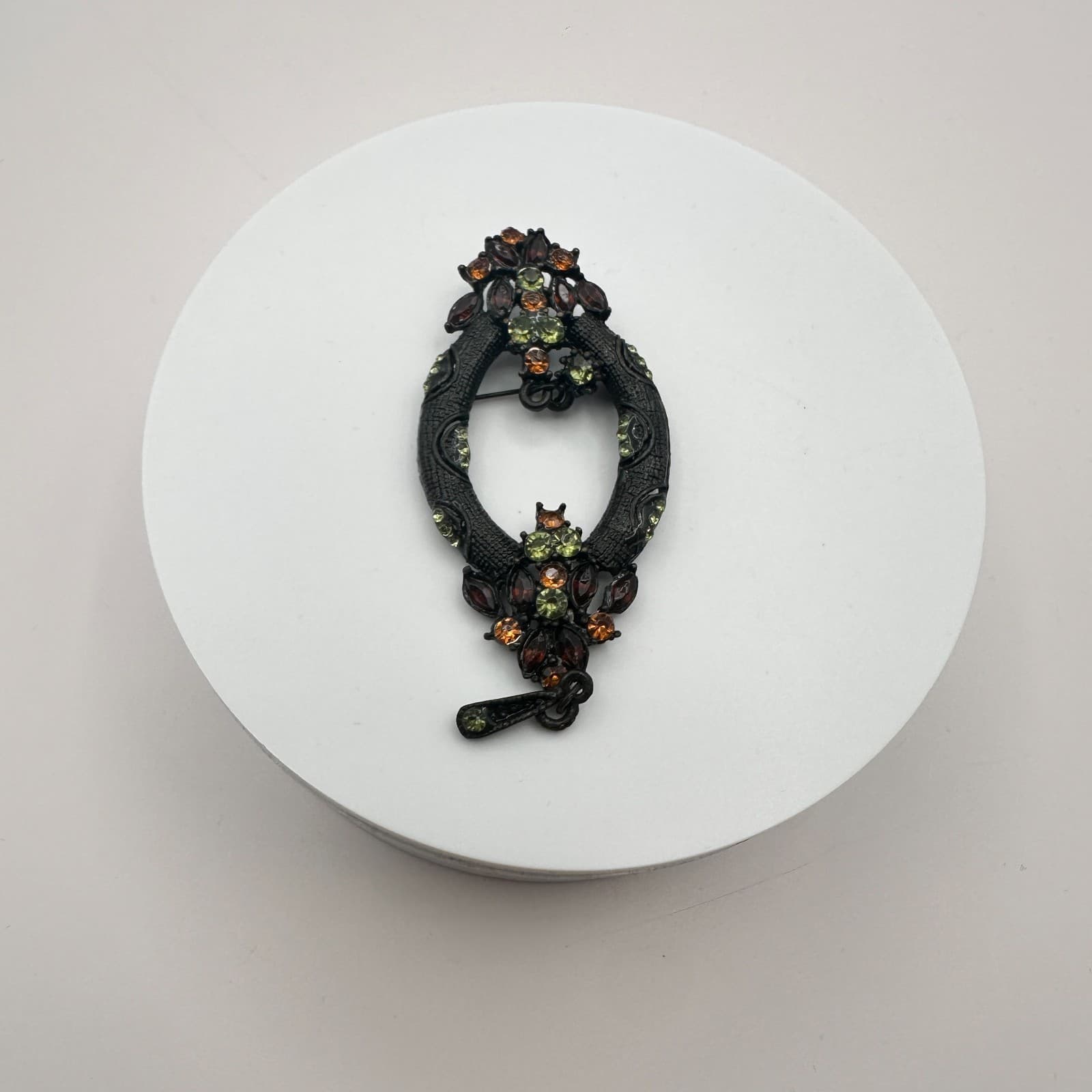 Vintage 90s Orange Green Glass Rhinestone Black Wreath Brooch Pin Jewelry - Thumbnail 7