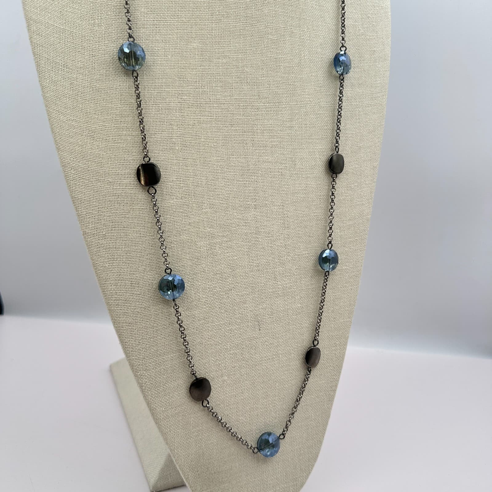Vintage 80s Silver Tone Station Necklace Faceted Blue Beaded Classic Jewelry - Thumbnail 6