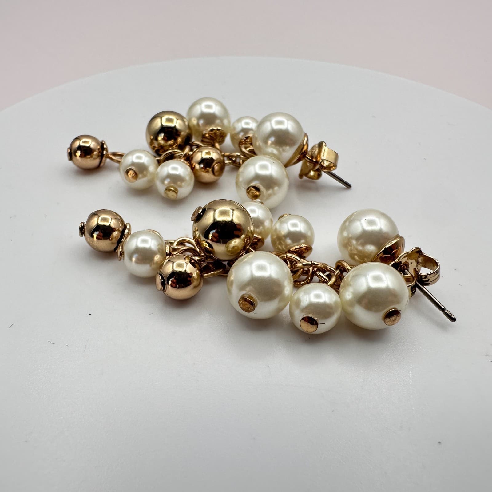 Vintage 90s Faux Pearl Dangle Drop Earrings Gold Tone Classic Fashion jewelry - Thumbnail 6