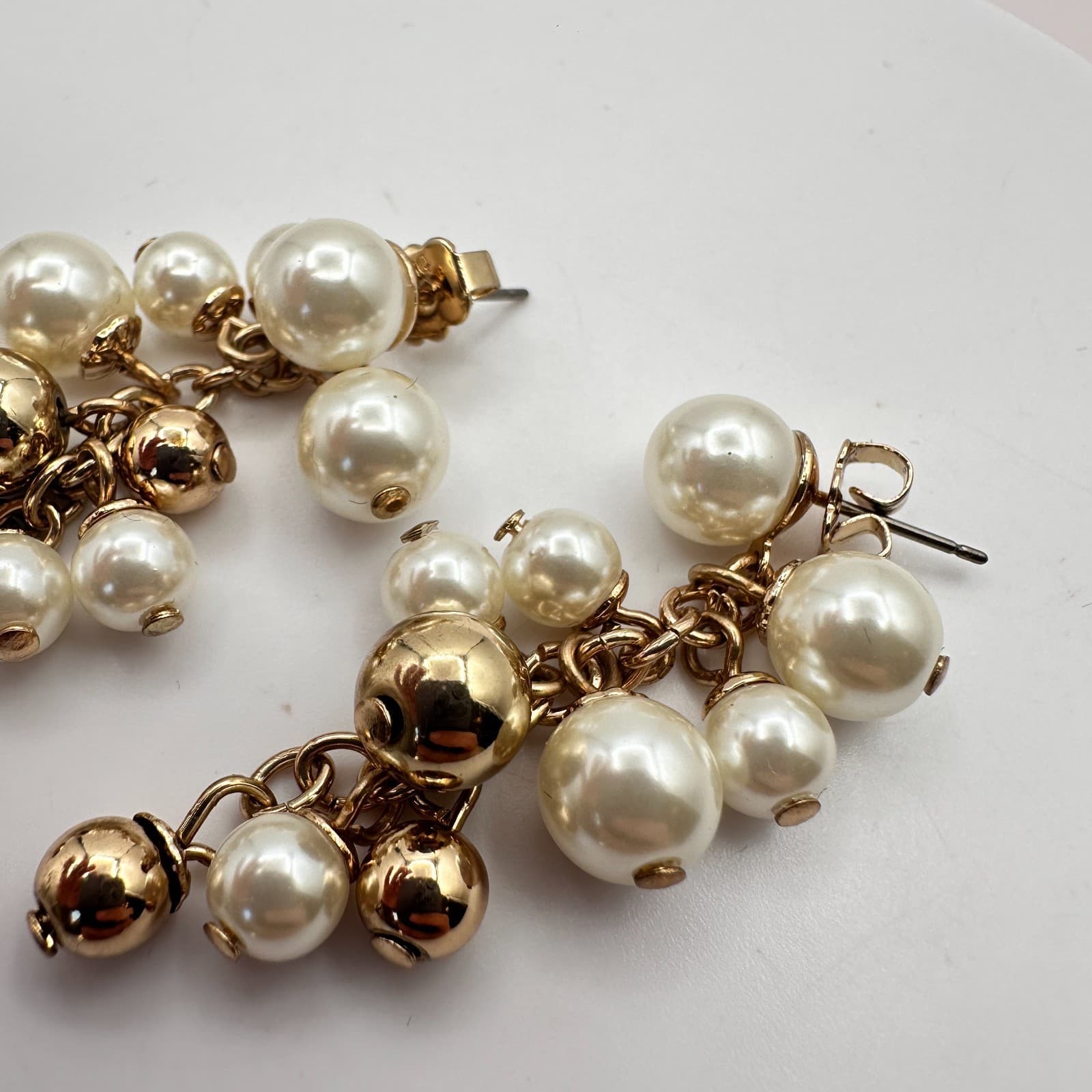 Vintage 90s Faux Pearl Dangle Drop Earrings Gold Tone Classic Fashion jewelry - Thumbnail 5