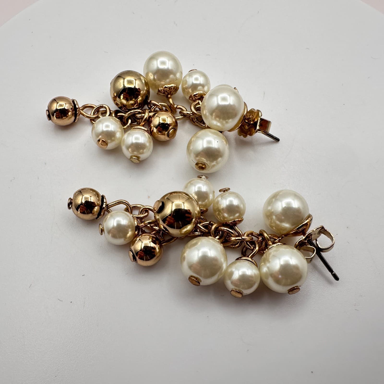 Vintage 90s Faux Pearl Dangle Drop Earrings Gold Tone Classic Fashion jewelry - Thumbnail 7