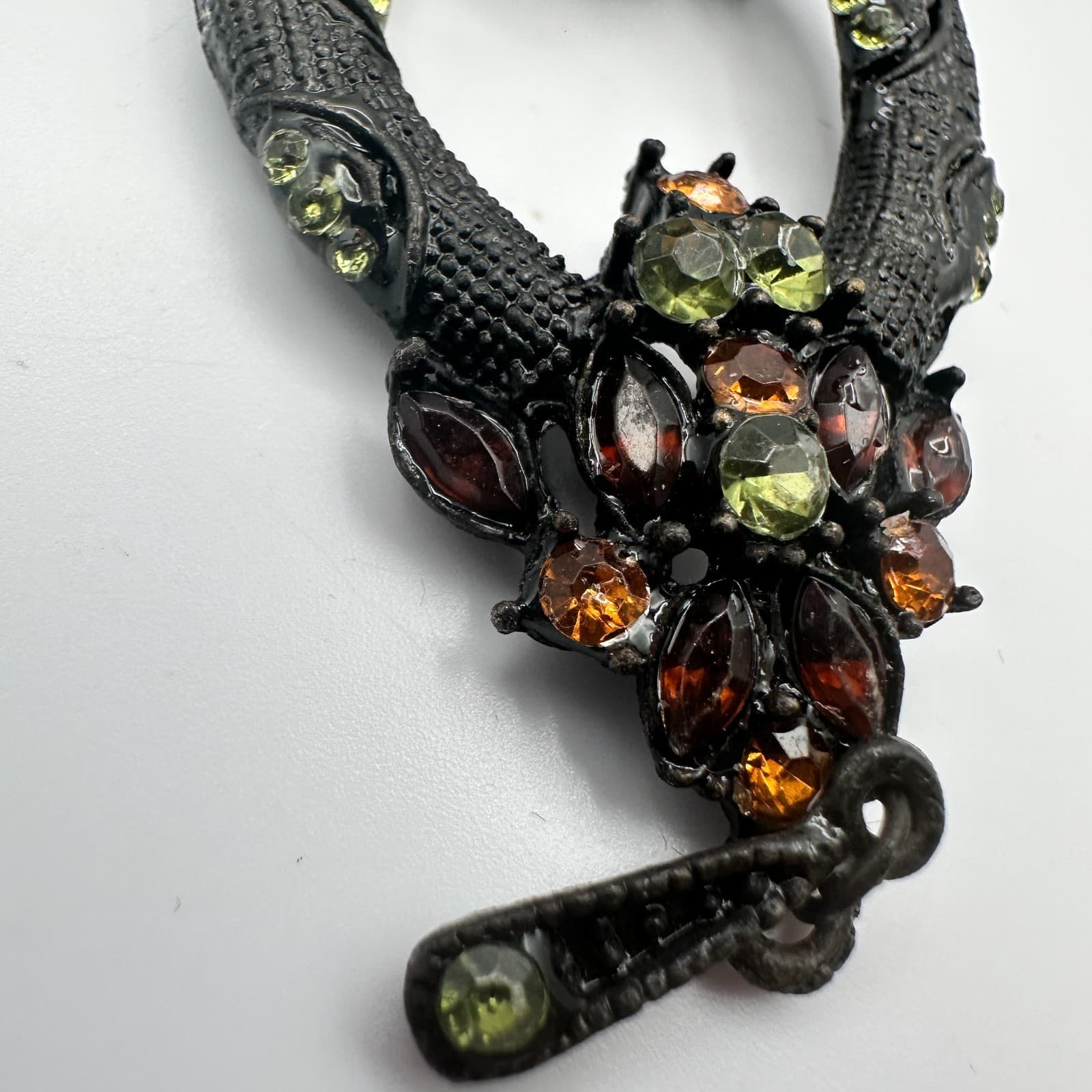 Vintage 90s Orange Green Glass Rhinestone Black Wreath Brooch Pin Jewelry - Thumbnail 5