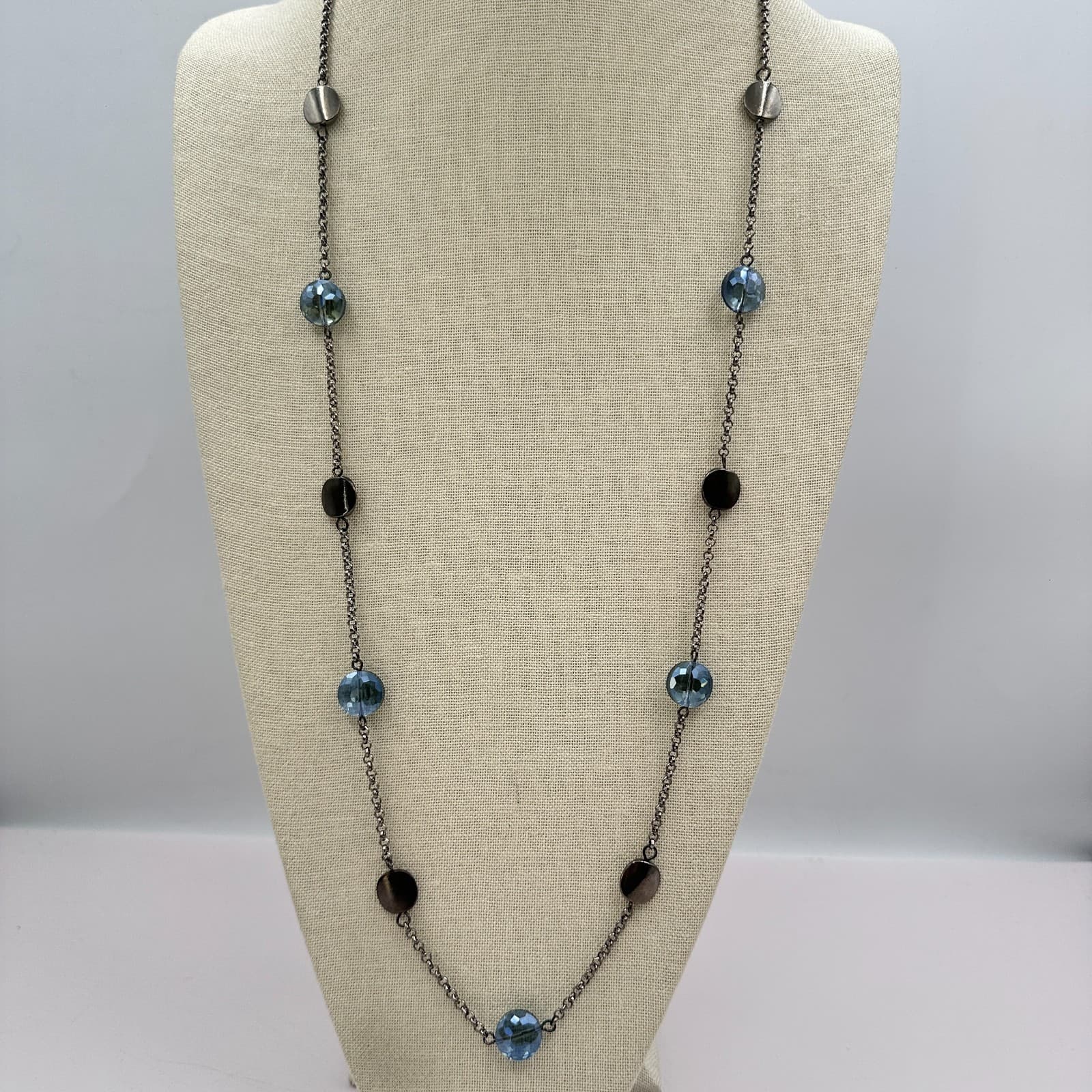 Vintage 80s Silver Tone Station Necklace Faceted Blue Beaded Classic Jewelry - Thumbnail 3