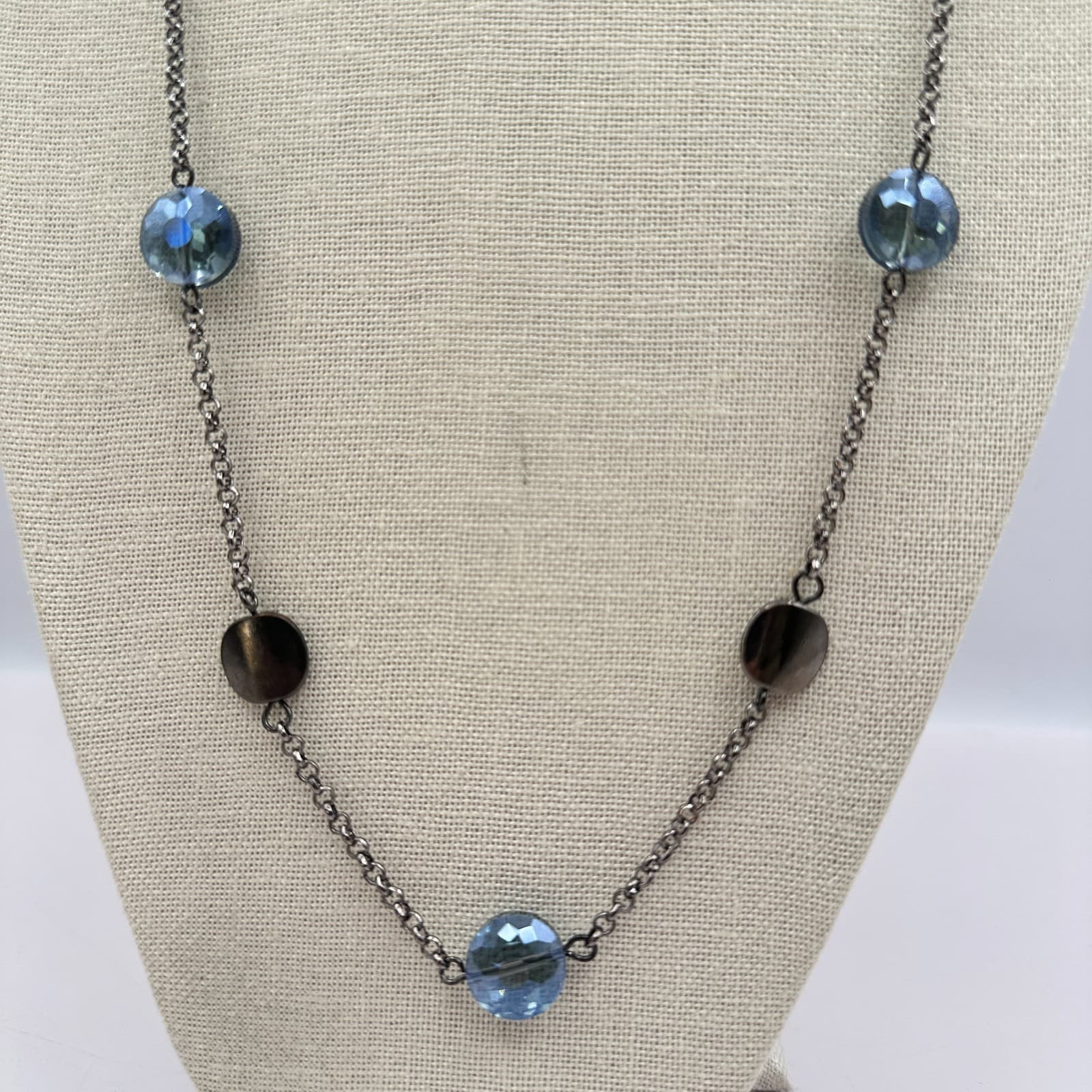 Vintage 80s Silver Tone Station Necklace Faceted Blue Beaded Classic Jewelry - Thumbnail 4