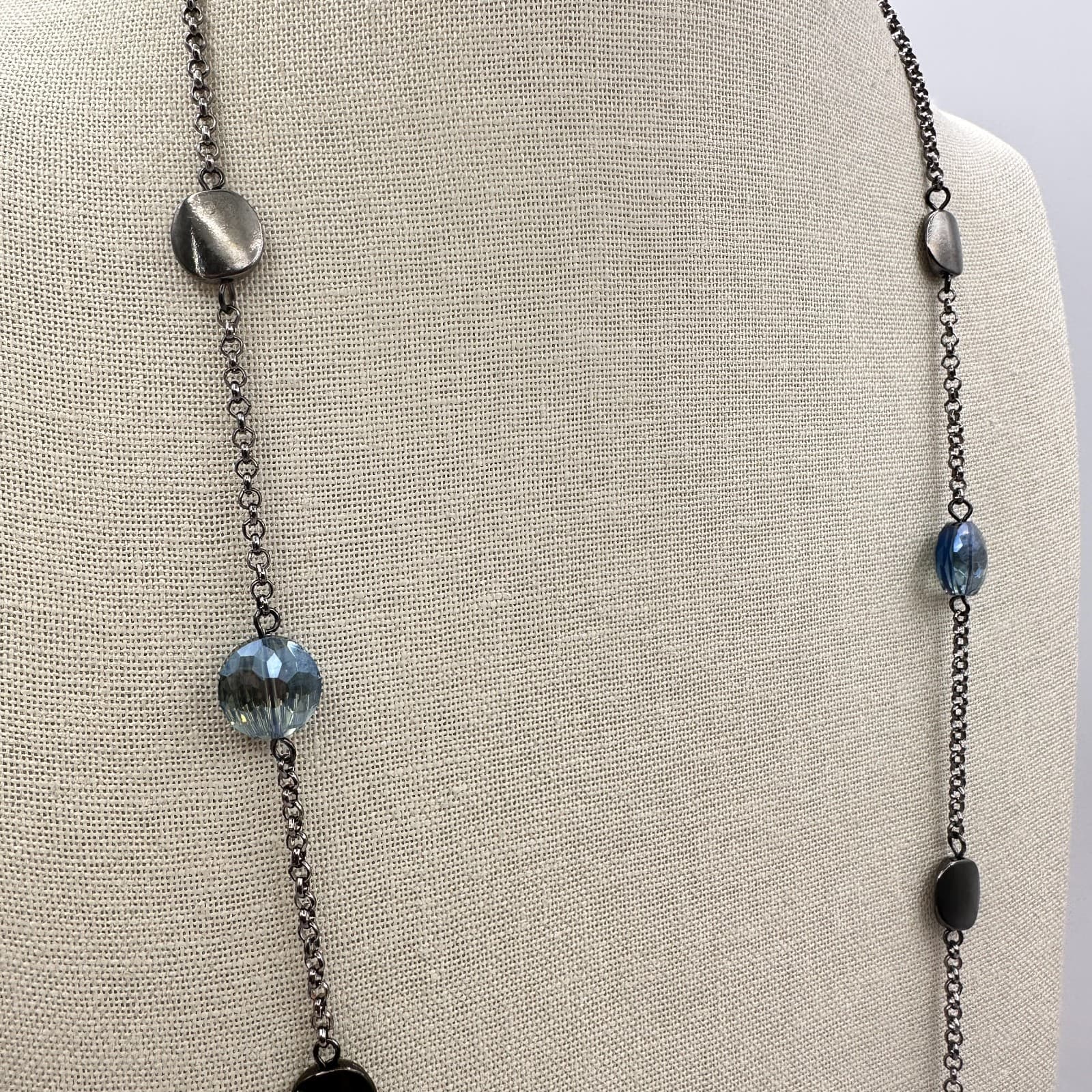 Vintage 80s Silver Tone Station Necklace Faceted Blue Beaded Classic Jewelry - Thumbnail 7