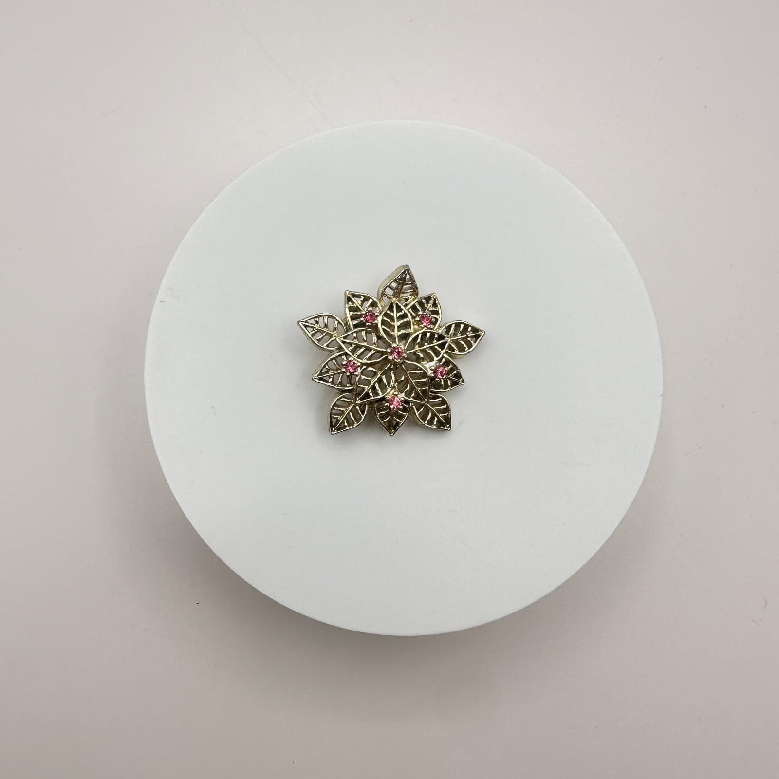 Vintage 80s Gold Tone Leaf Snowflake Pink Rhinestone Brooch Pin Women's Jewelry - Thumbnail 2