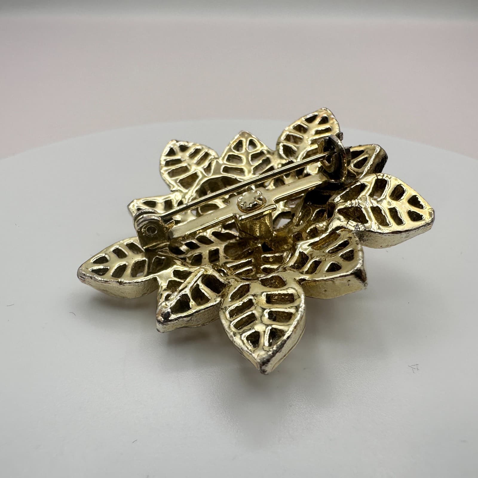 Vintage 80s Gold Tone Leaf Snowflake Pink Rhinestone Brooch Pin Women's Jewelry - Thumbnail 4