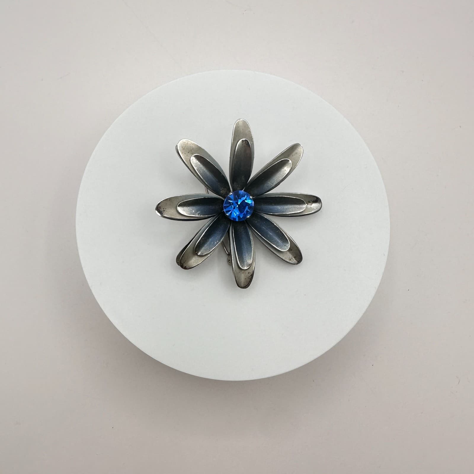 Vintage 90s Silver Tone Blue Glass Floral Pin Brooch Fashion Women's Jewelry - Thumbnail 2
