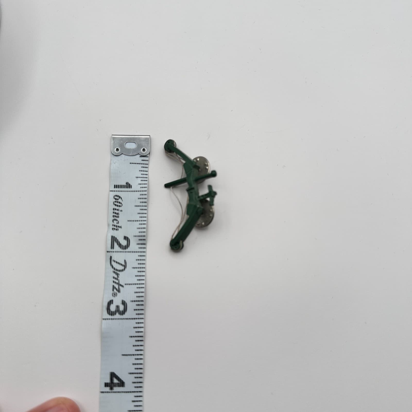 Vintage 80s Silver Tone Small Green Crossbow Lapel Novelty Pin Classic Jewelry - Thumbnail 7