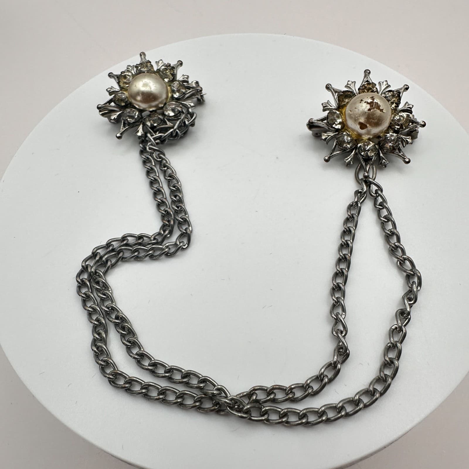 Vintage 90s Silver Tone Sunburst Guard Clip Brooch Pin Faux Pearl Womens Jewelry - Thumbnail 6