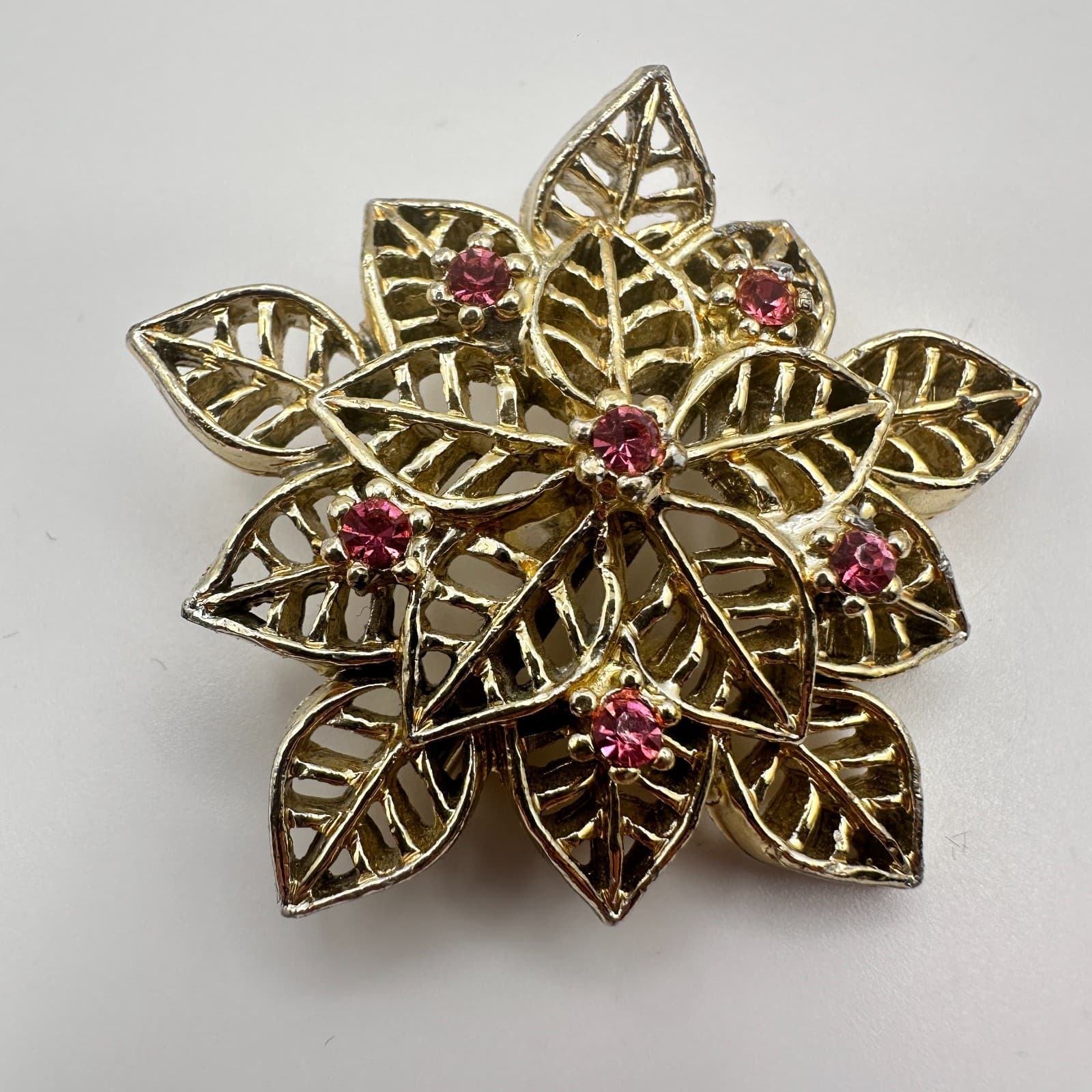 Vintage 80s Gold Tone Leaf Snowflake Pink Rhinestone Brooch Pin Women's Jewelry