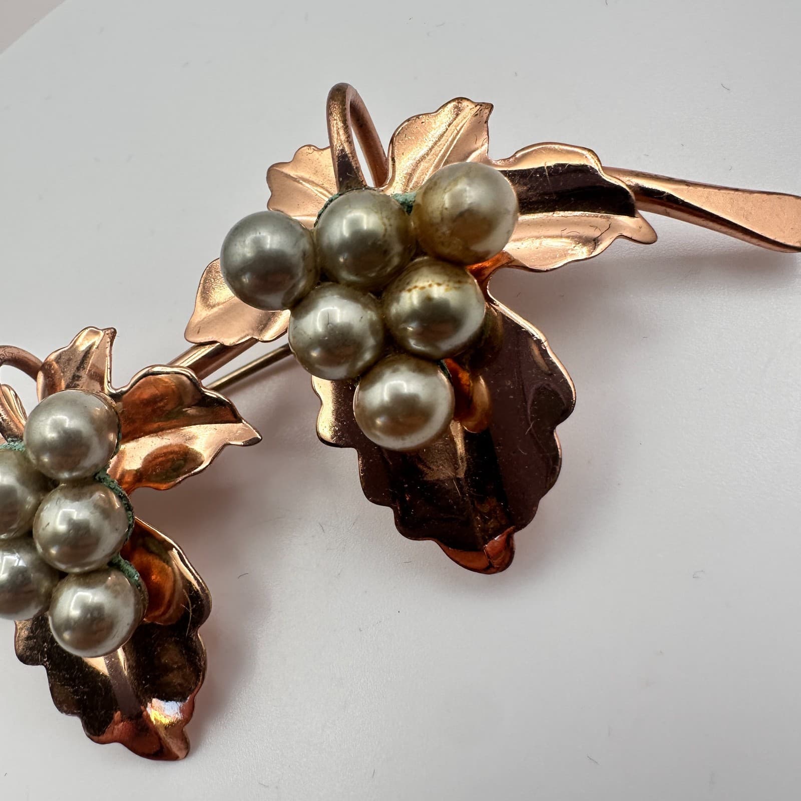 Vintage 90s Rose Gold Tone Grey Pearl Grape Leaf Brooch Pin Classic Jewelry - Thumbnail 5