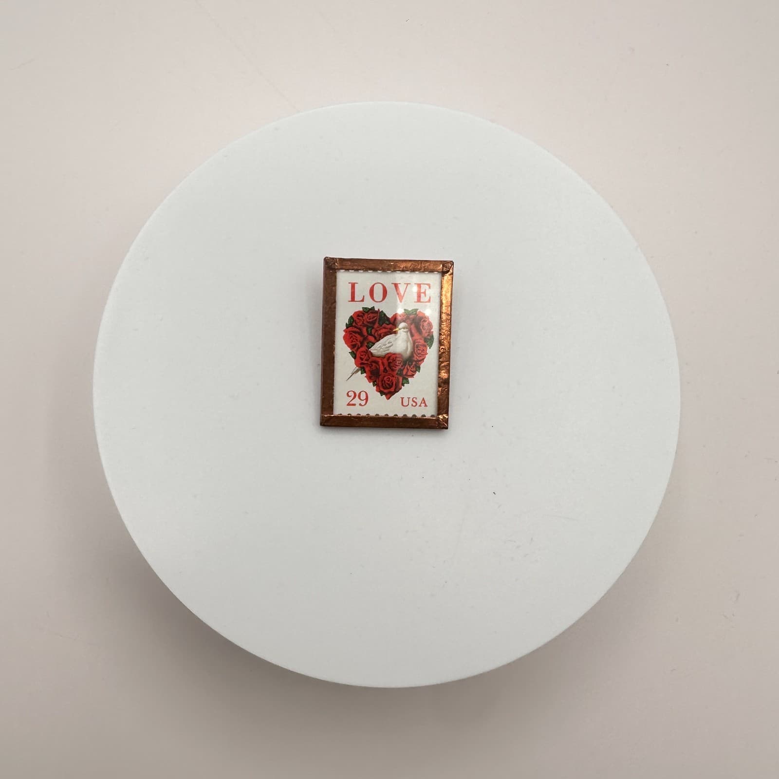 Vintage 90s Y2K Love 29 USA Picture Frame Brooch Pin Classic Fashion Jewelry - Thumbnail 2