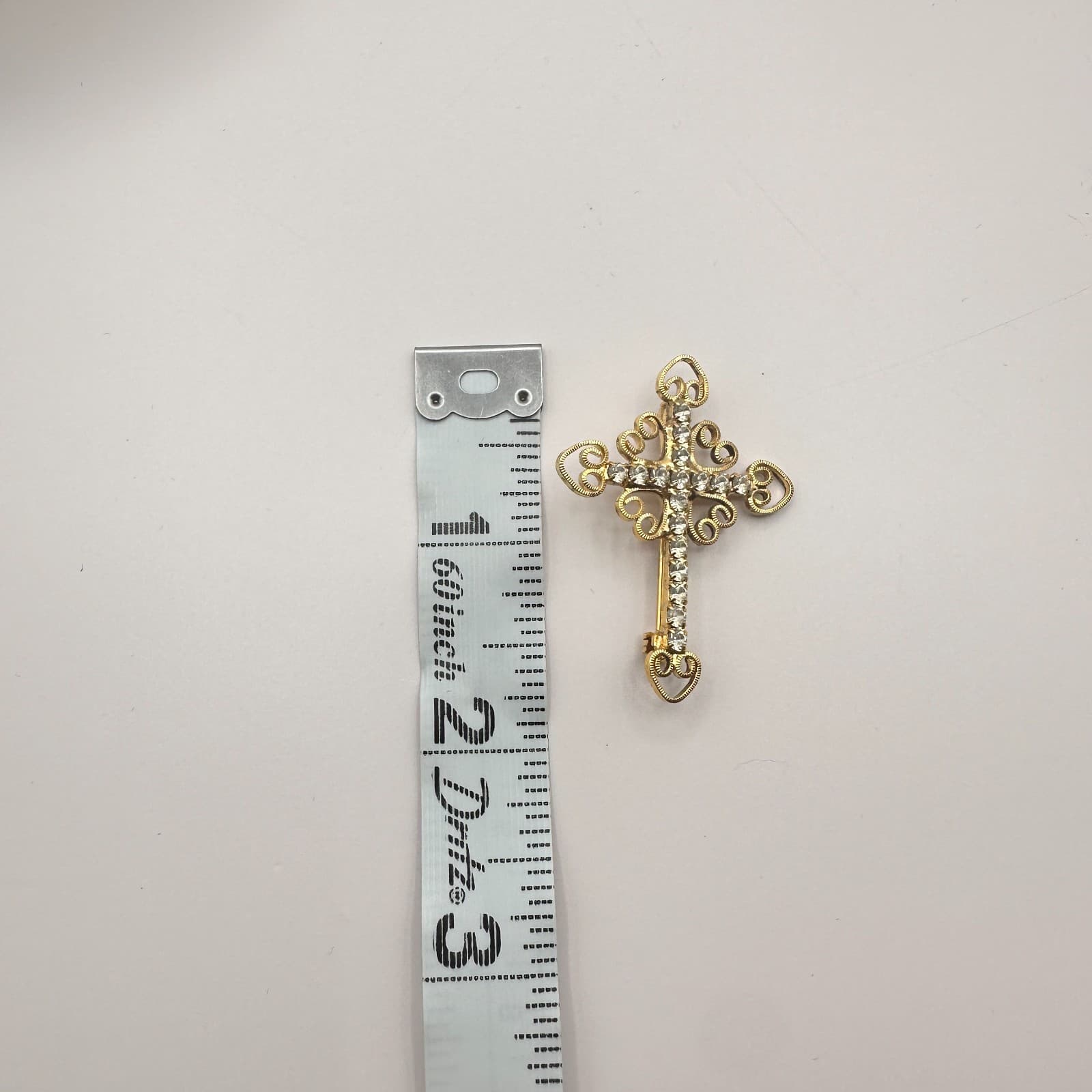 Vintage 90s Gold Tone Clear Glass Cross Brooch Pin Religious Fashion Jewelry - Thumbnail 6