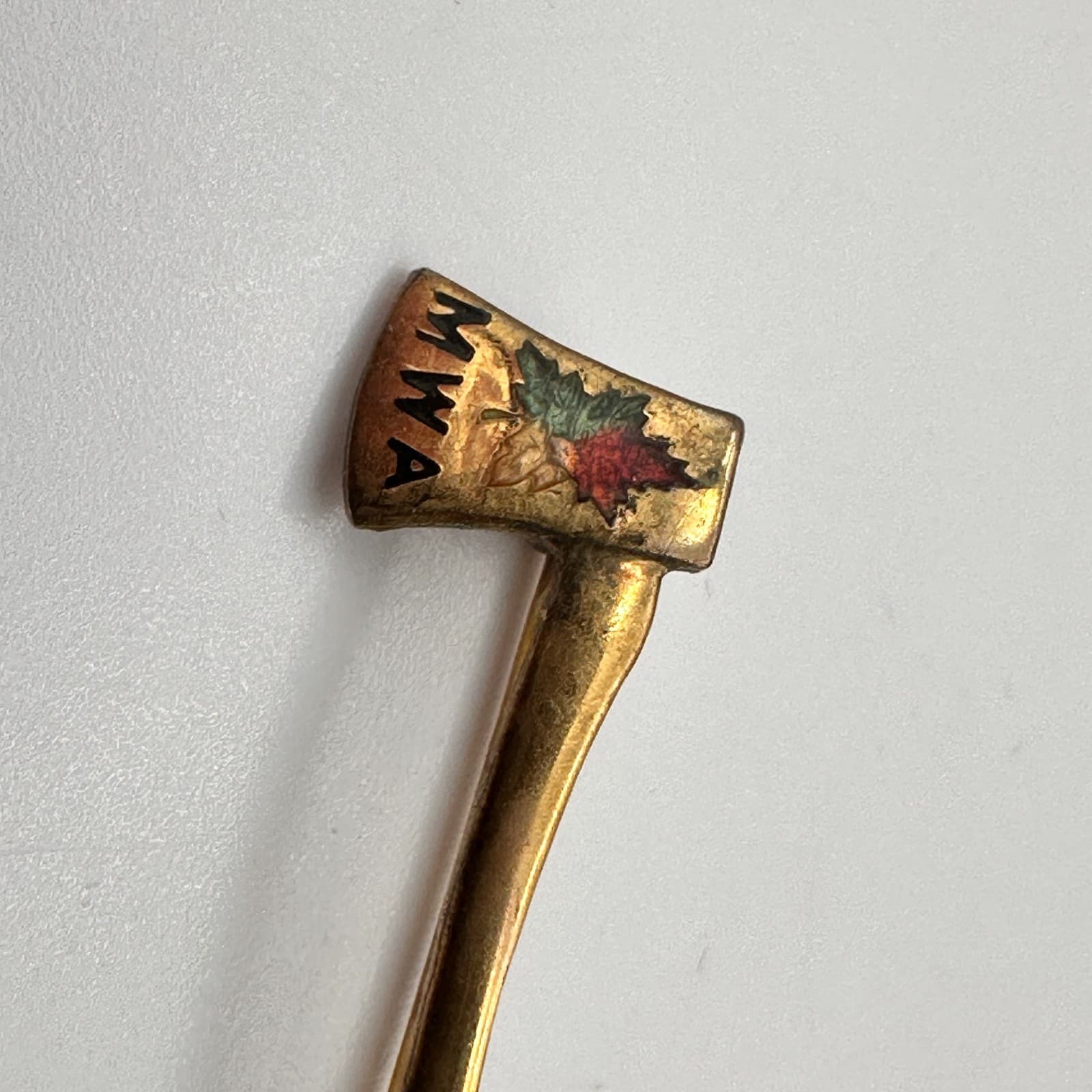 Vintage 90s Modern Woodmen of America MWA Axe Pin Gold Tone Fashion Jewelry - Thumbnail 4