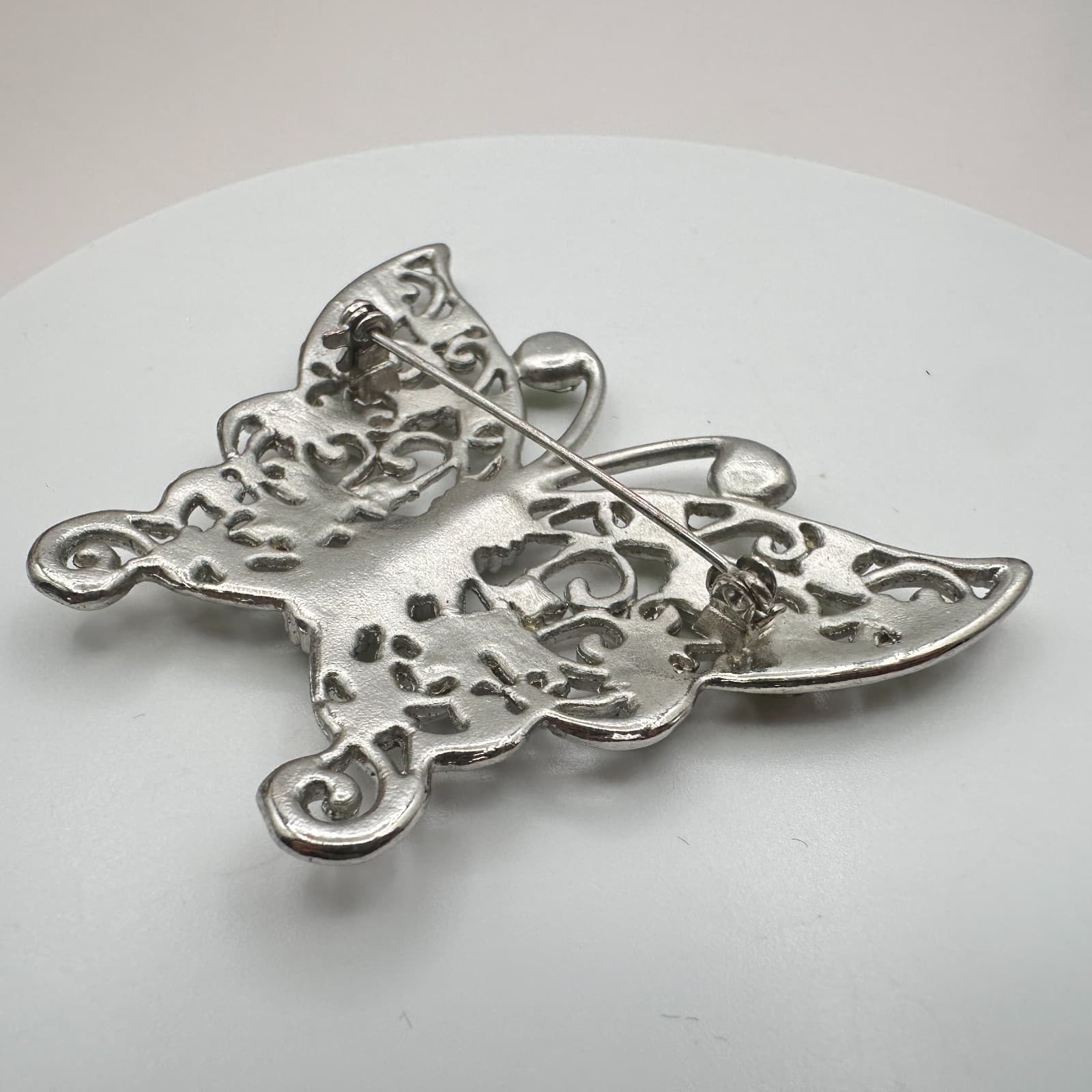 Vintage Y2K Silver Tone Green Rhinestone Filigree Butterfly Brooch Pin Jewelry - Thumbnail 4