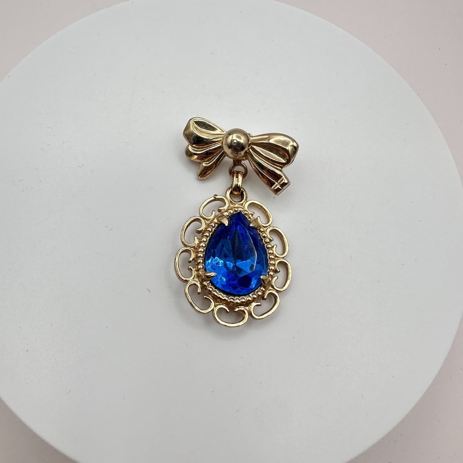 Vintage 90s Gold Tone Blue Pear Glass Bow Dangle Brooch Pin Fashion Jewelry - Thumbnail 3