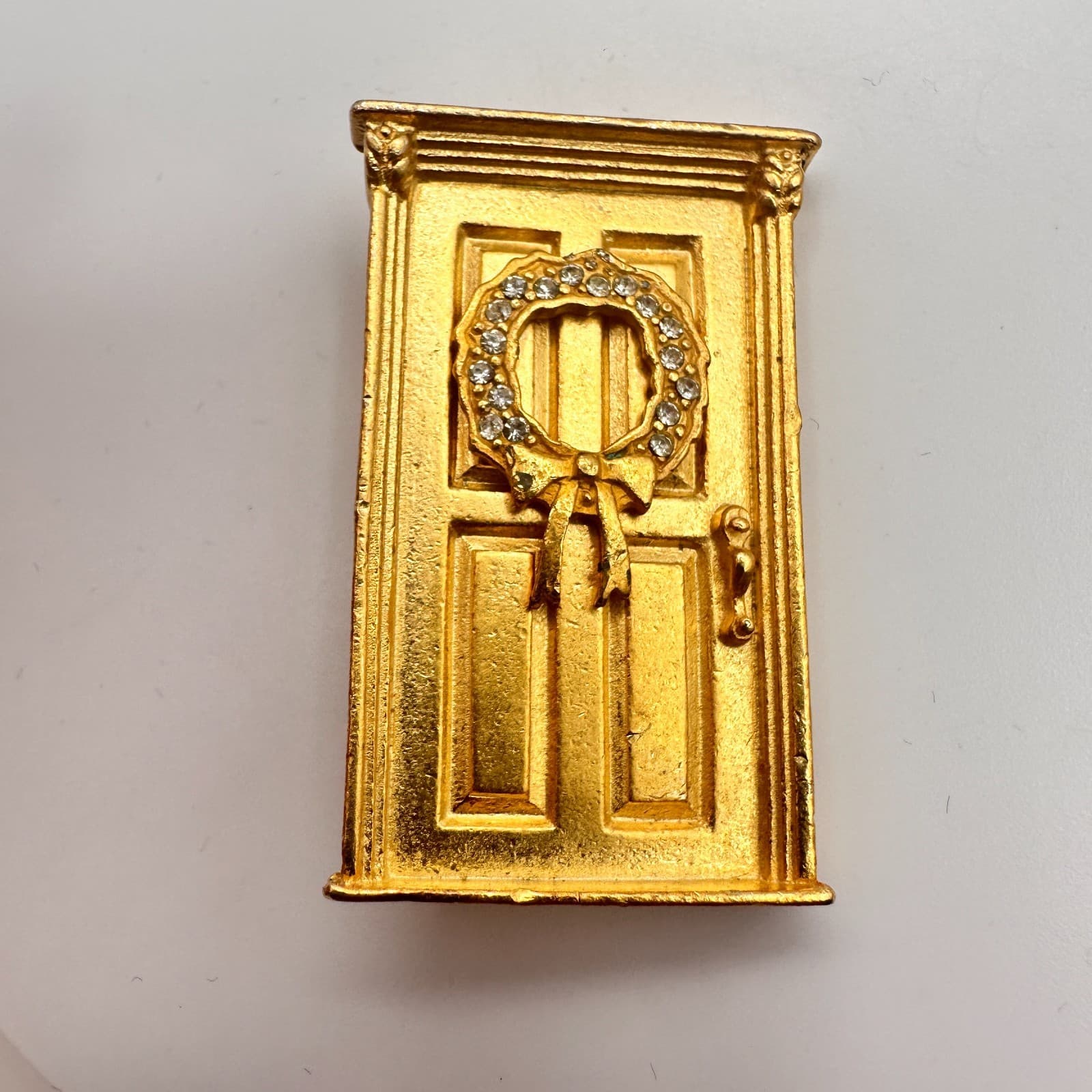 Vintage 90s Christmas Front Door Wreath Gold Tone Brooch Pin Clear Glass Jewelry - Thumbnail 6