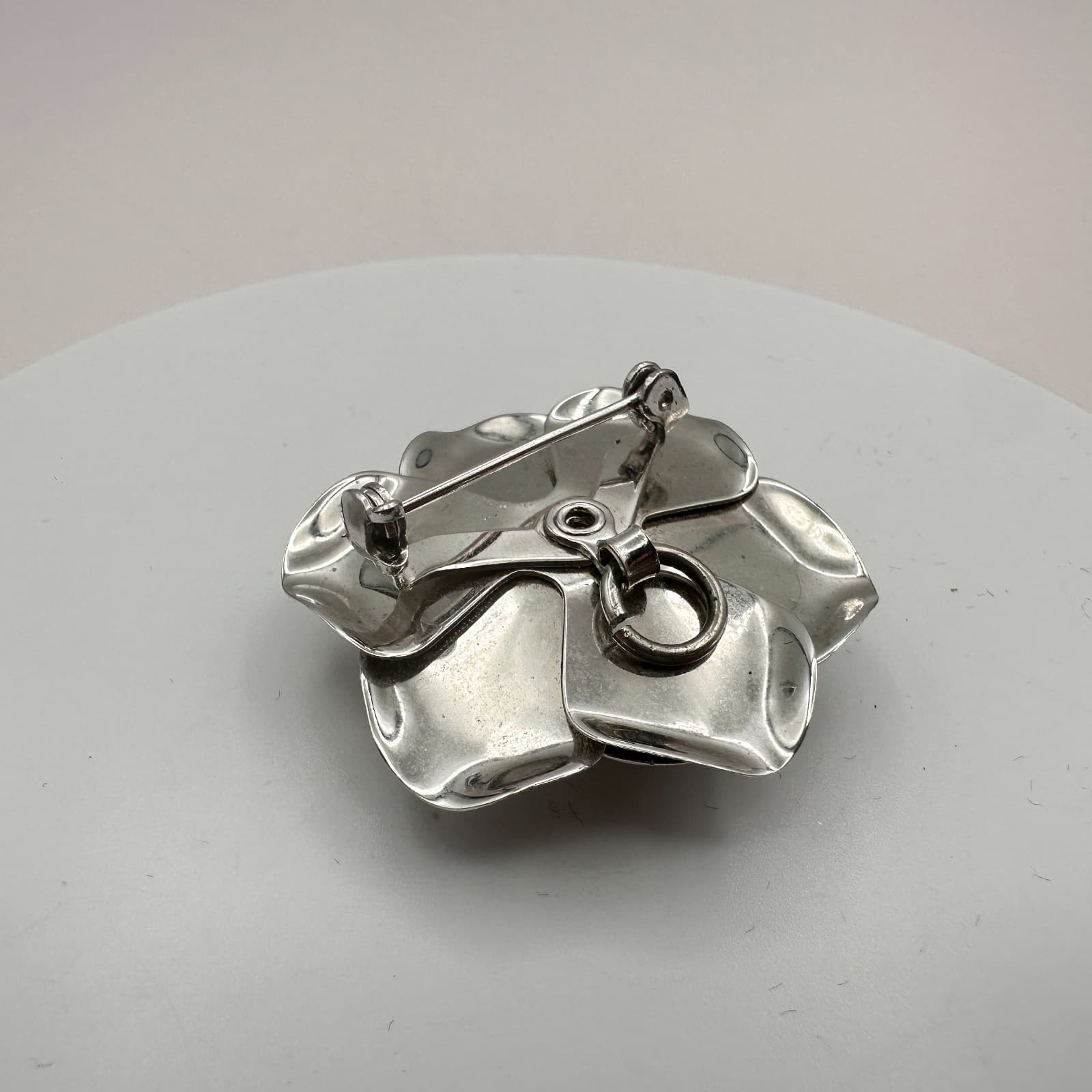Vintage 90s SilverTone Glass Flower Brooch Pin Fashion Accessory Women's Jewelry - Thumbnail 6