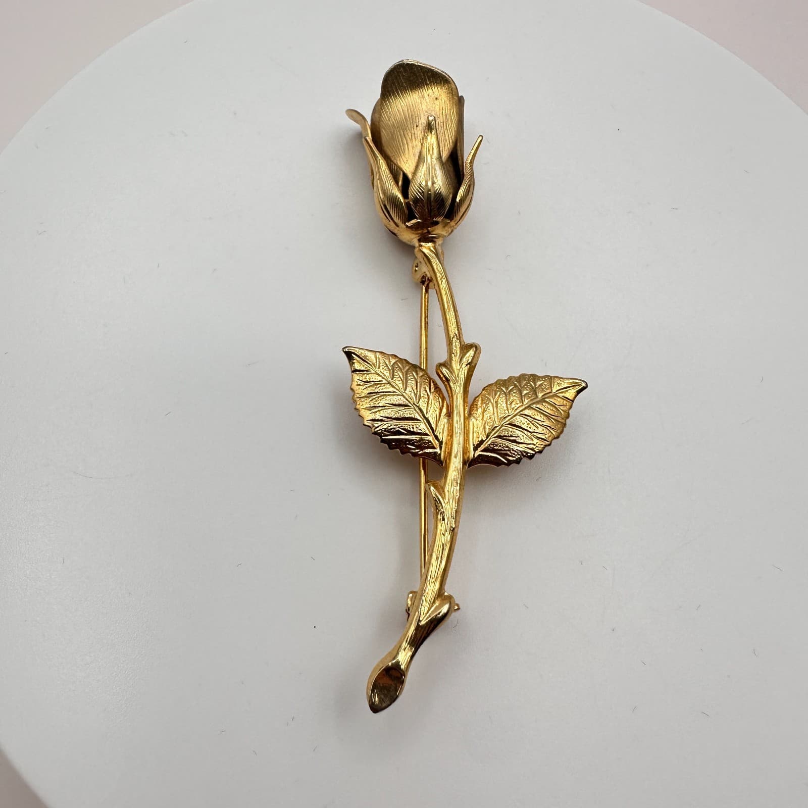 Vintage 90s Gold Tone Textured Long Stem Rose Flower Brooch Pin Romantic Jewelry