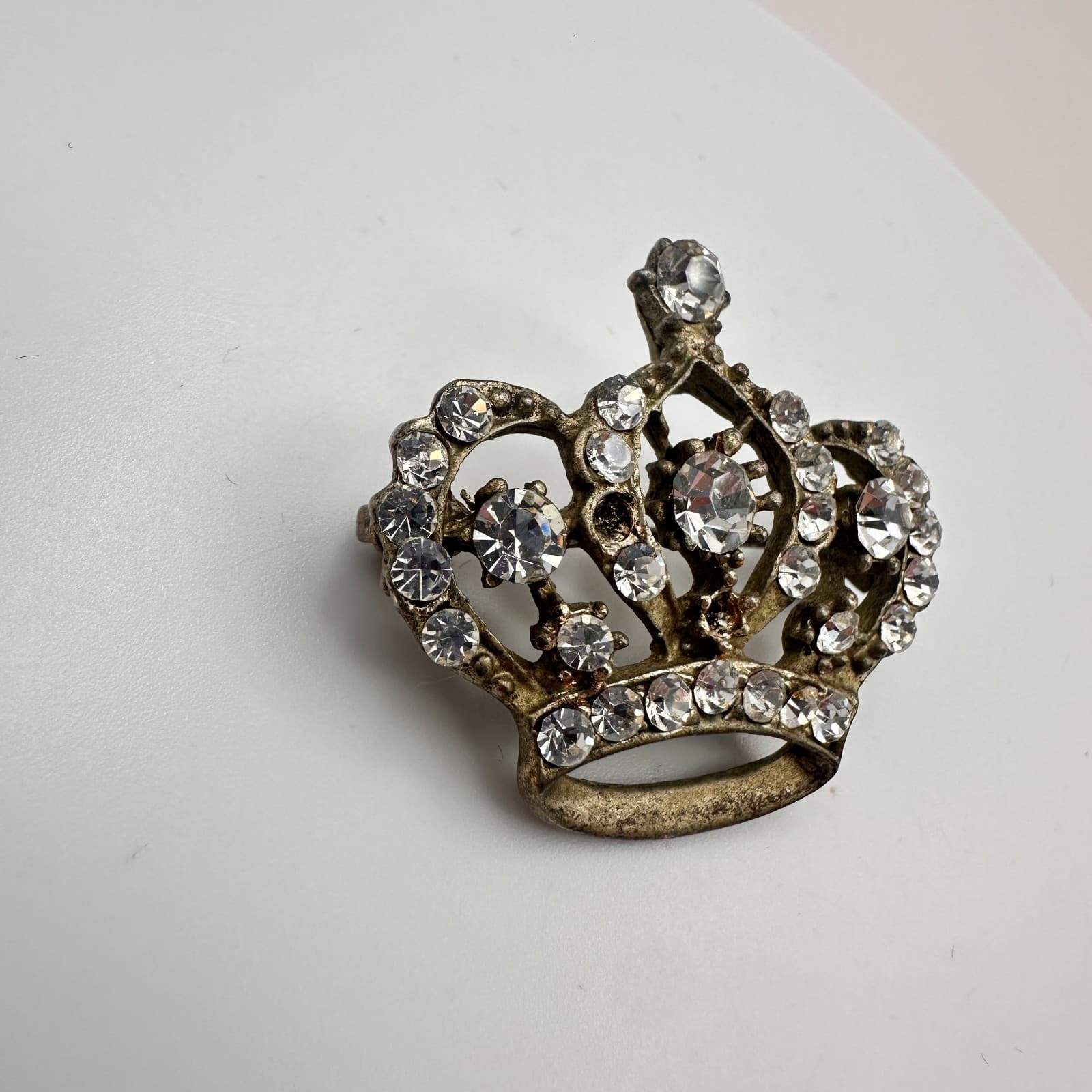 Vintage 80s White Glass Silver Tone Crown Brooch Pin Royal Regency Jewelry - Thumbnail 3