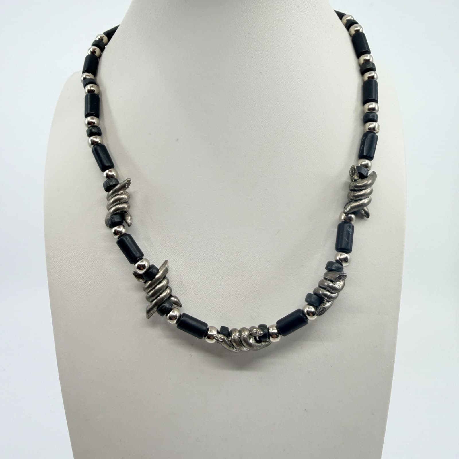 Vintage Silver Tone Barbed Wire Accent Necklace Black Tube Bead Chunky Goth Boho - Thumbnail 6