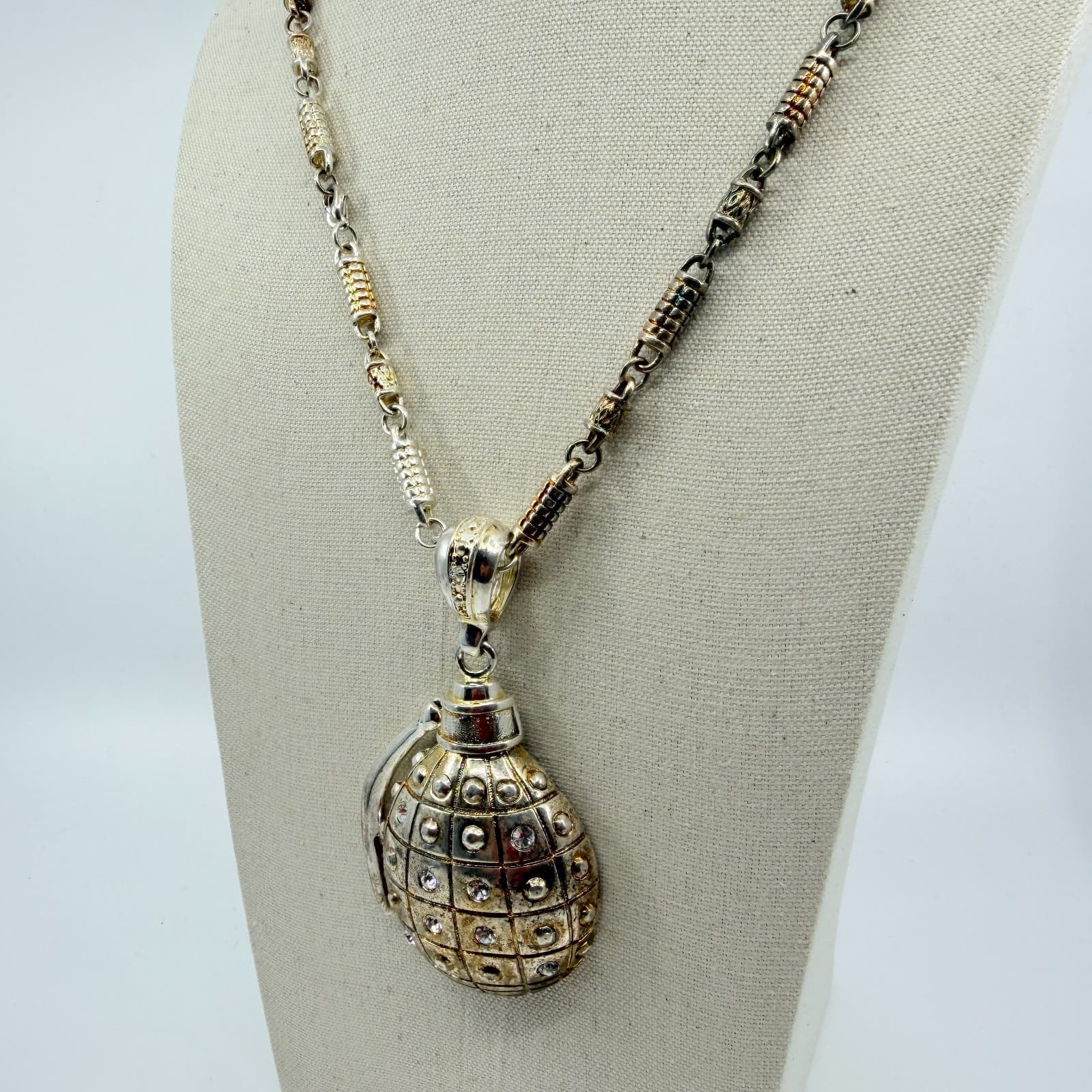 Vintage Silver Gold Tone Textured Pineapple Pendant Necklace Rhinestone Punk 90s - Thumbnail 6