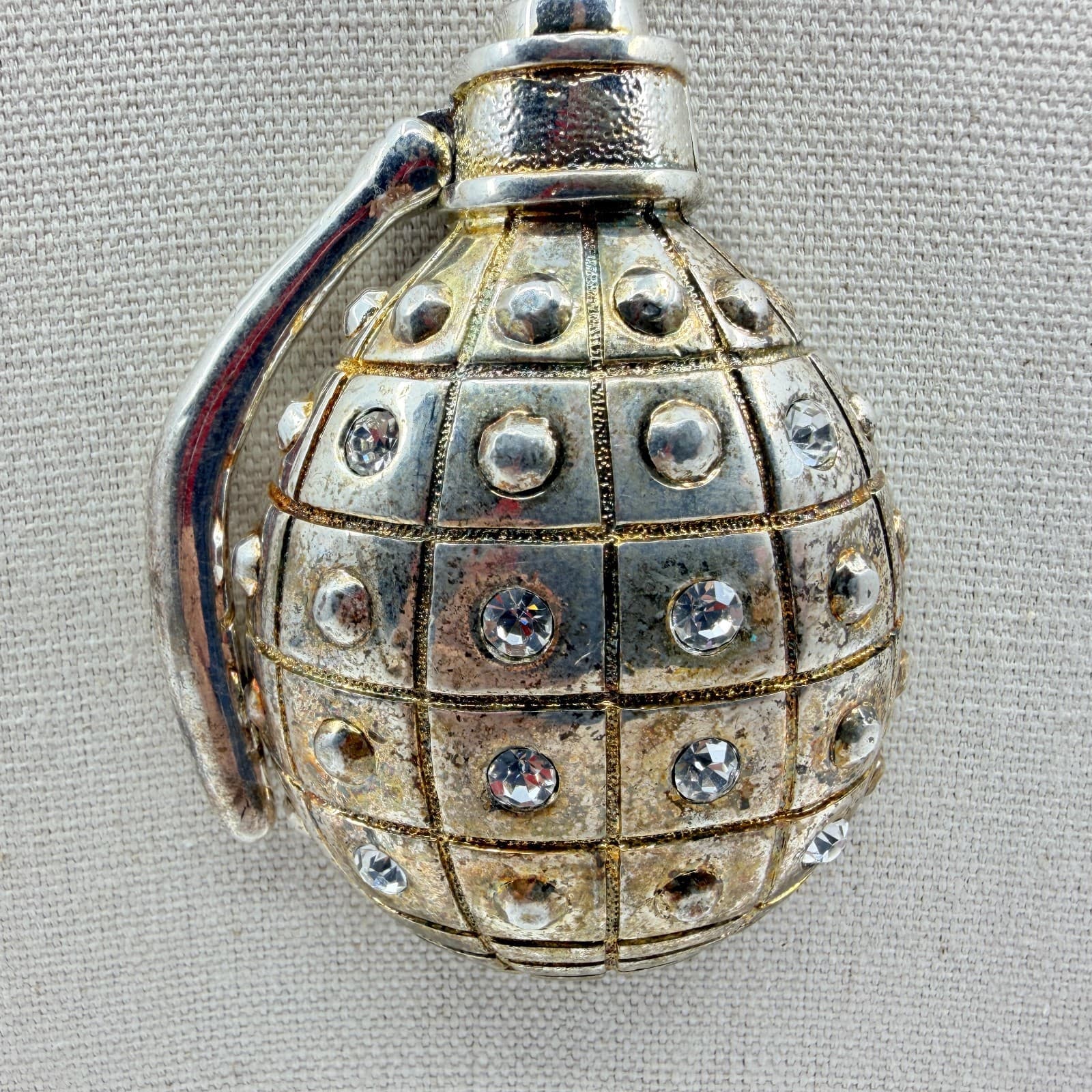 Vintage Silver Gold Tone Textured Pineapple Pendant Necklace Rhinestone Punk 90s - Thumbnail 3