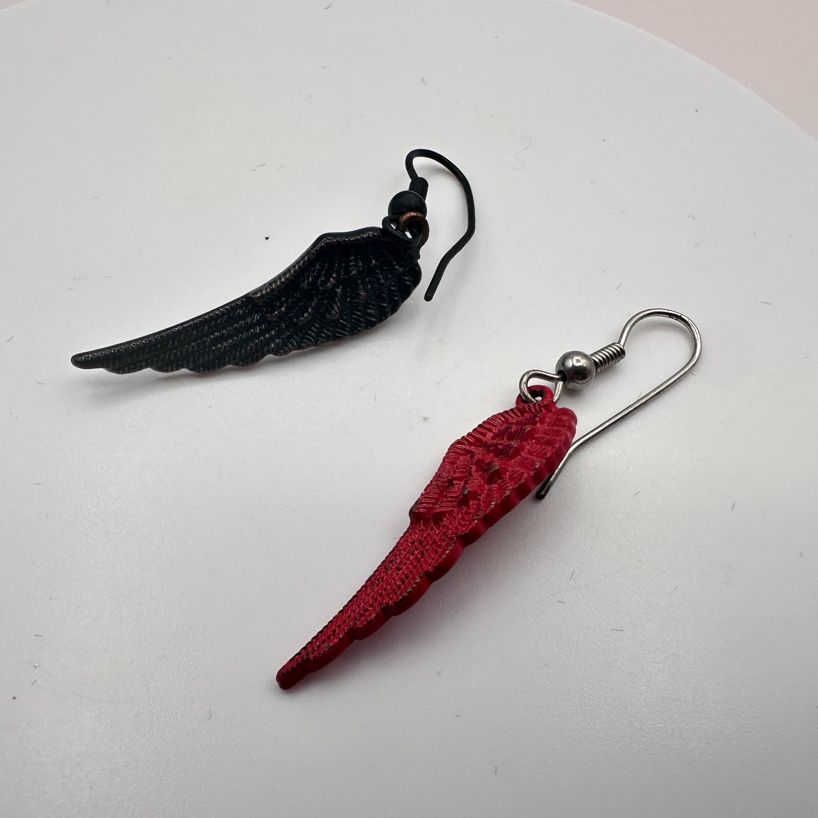Vintage 90s Wing Red Black Dangle Earrings Women's Classic Fashion Jewelry - Thumbnail 4