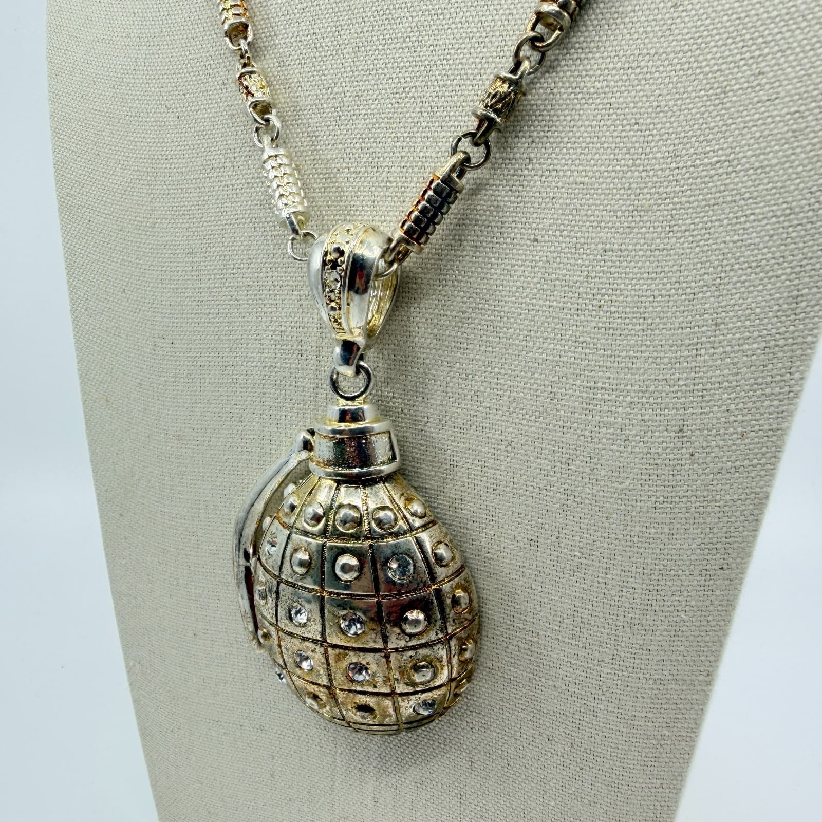 Vintage Silver Gold Tone Textured Pineapple Pendant Necklace Rhinestone Punk 90s - Thumbnail 5
