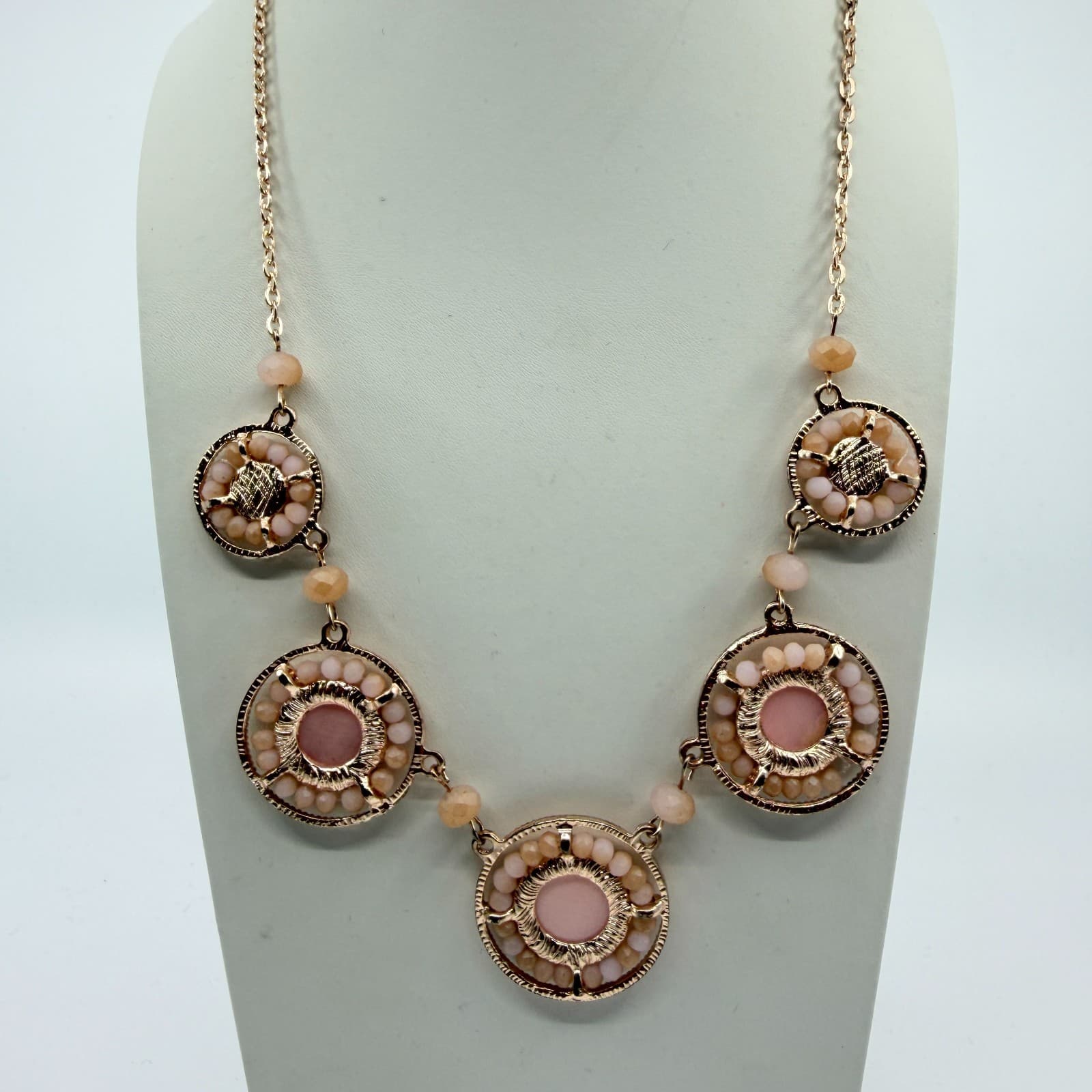 Vintage Gold Tone Medallion Bib Necklace Peach Pink Beaded Round Disc Statement - Thumbnail 2