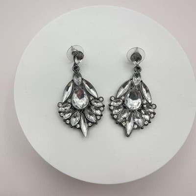 Vintage 90s Clear Glass Silver Tone Chandelier Earrings Classic Fashion Jewelry - Thumbnail 3