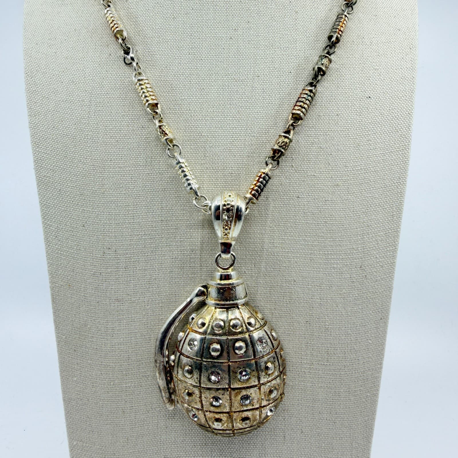 Vintage Silver Gold Tone Textured Pineapple Pendant Necklace Rhinestone Punk 90s - Thumbnail 2