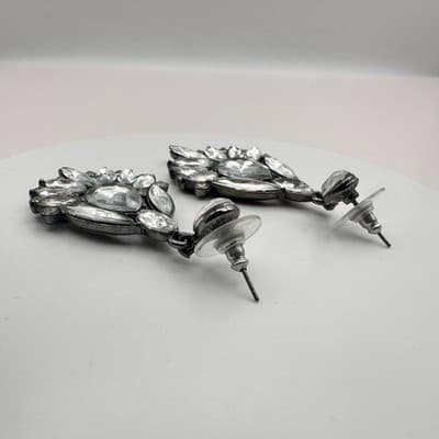 Vintage 90s Clear Glass Silver Tone Chandelier Earrings Classic Fashion Jewelry - Thumbnail 6