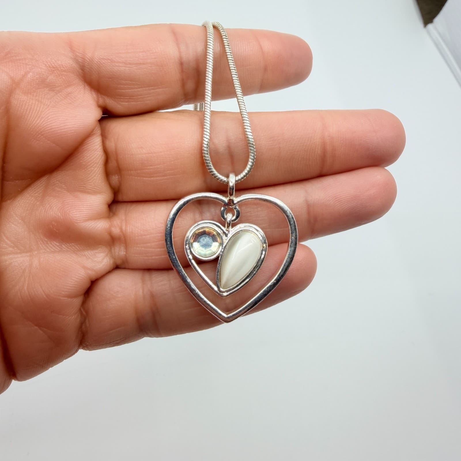 Vintage Silver Tone Snake Chain Necklace Double Heart Pendant AB Rhinestone Y2K - Thumbnail 6