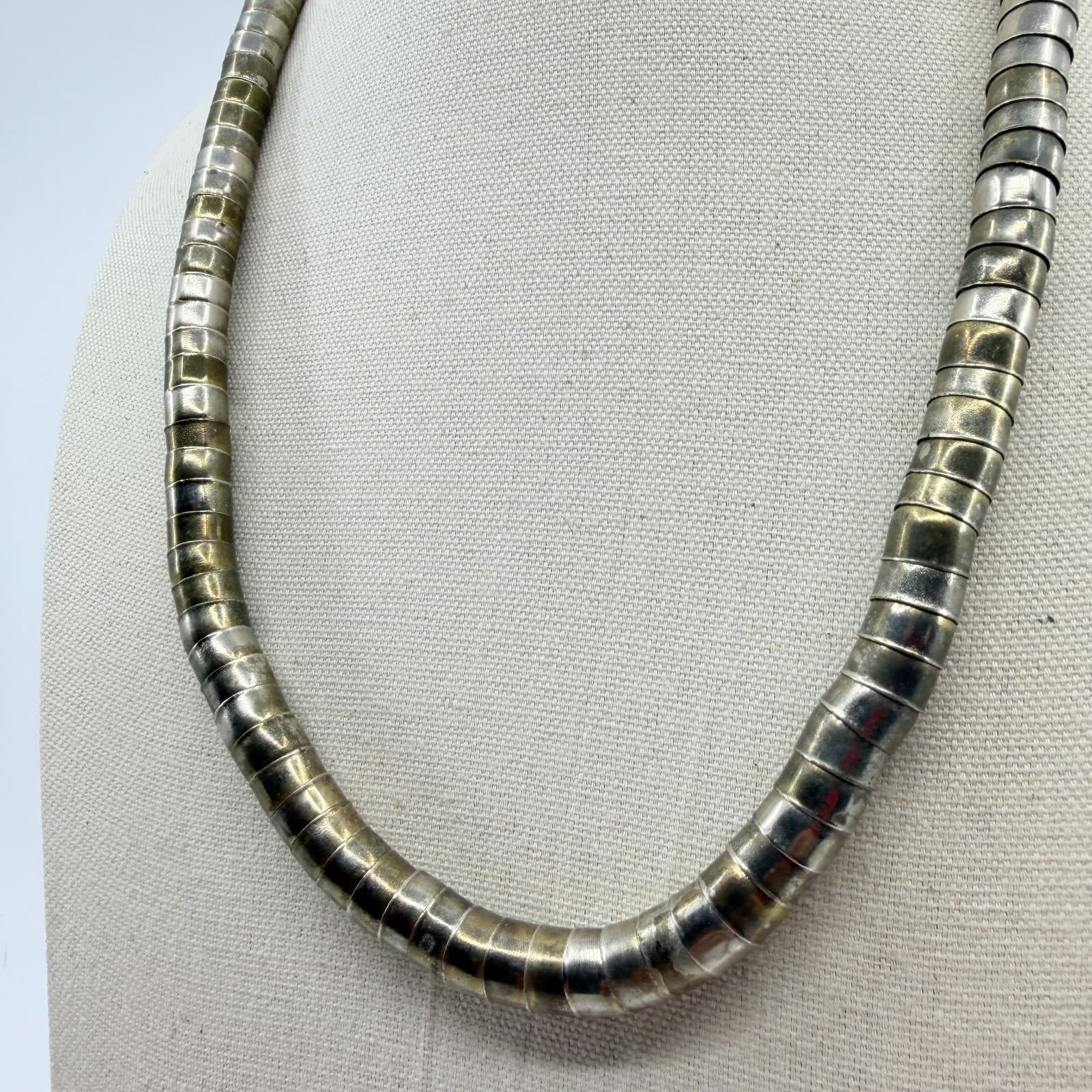 Vintage Silver Tone Omega Collar Necklace Chunky Segmented Block Tube Chain 90s - Thumbnail 3