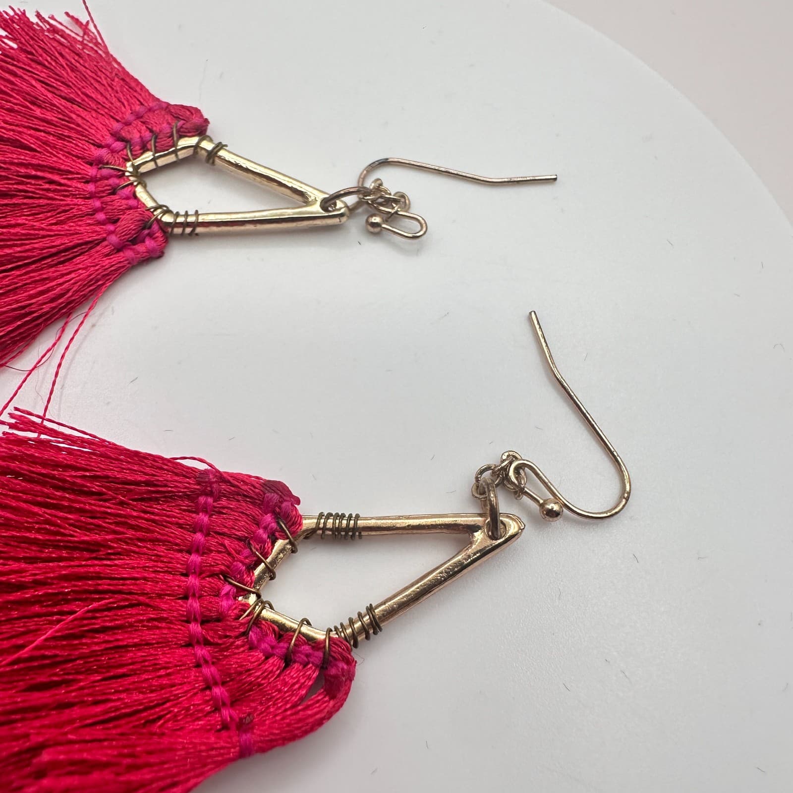 Vintage 80s Ornate Crimson Cotton Fringe Earrings Triangular Gold Finish Jewelry - Thumbnail 5