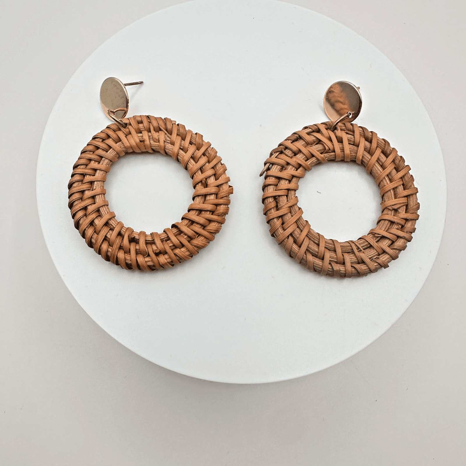 Vintage 90s Gold Tone Brown Woven Rattan Round Hoop Earrings Women's Jewelry