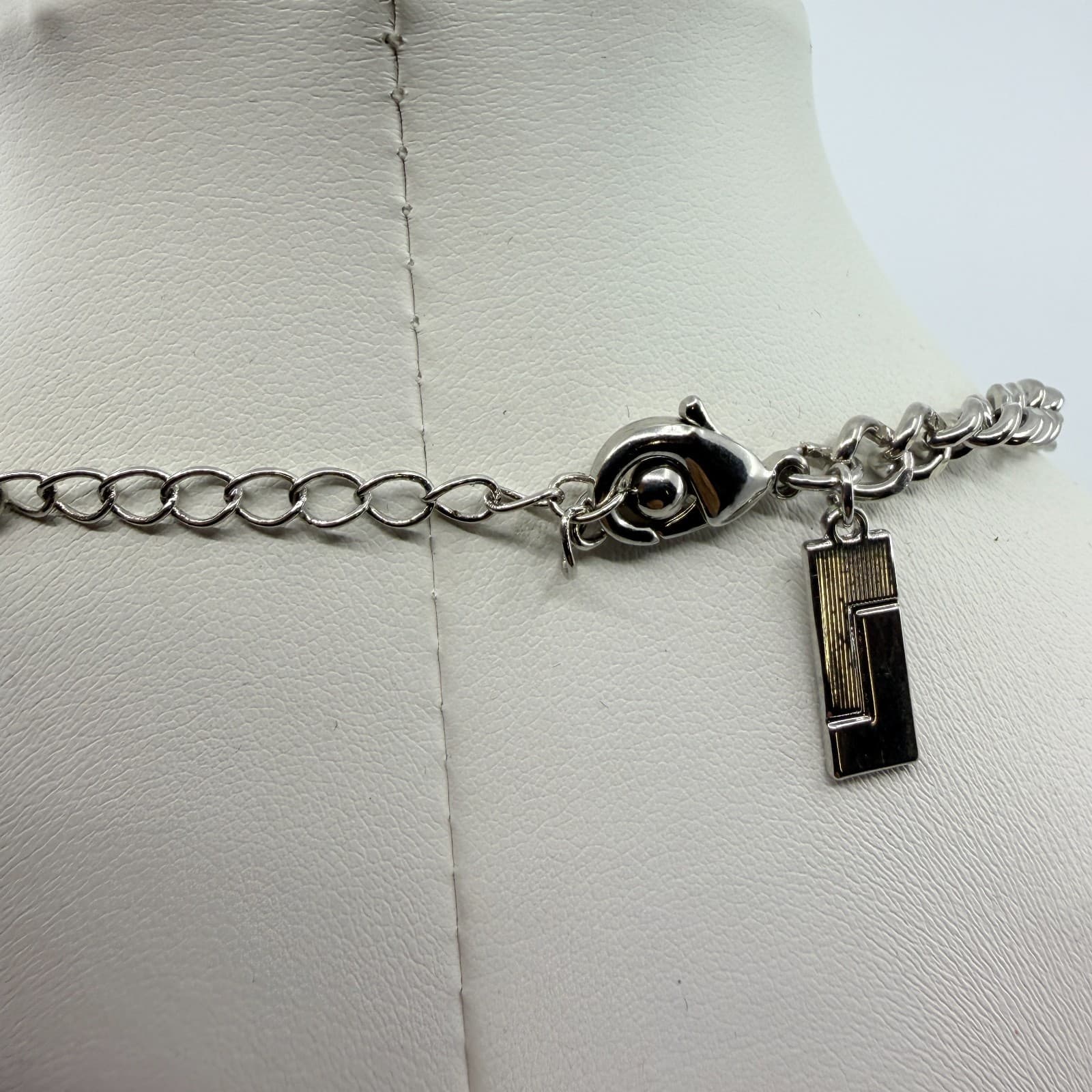 The Limited Diamond Dust Curve Necklace Silver Tone Curb Chain Rhinestone Bar - Thumbnail 7